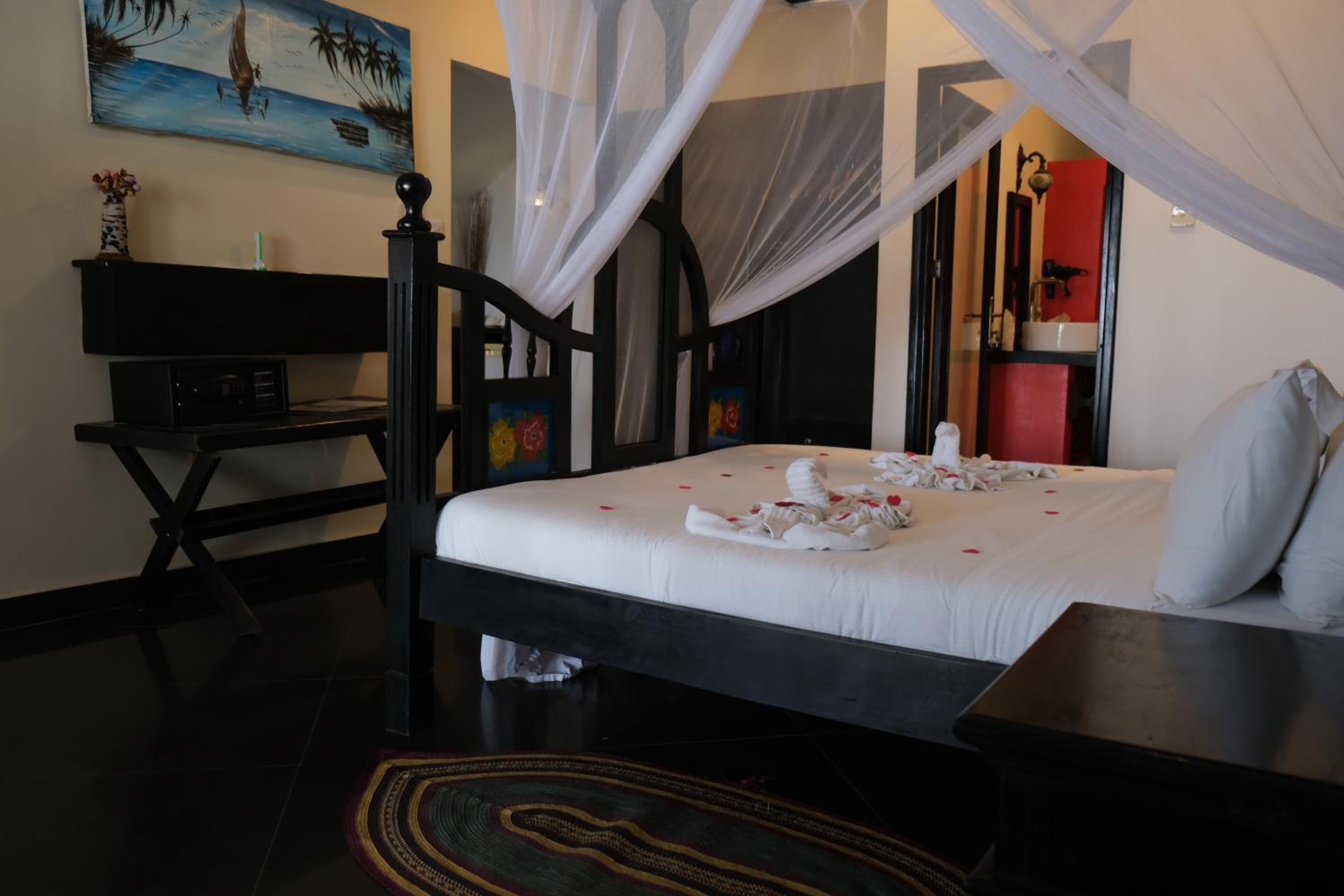 One-Bedroom Suite with Sea View - Photo 20