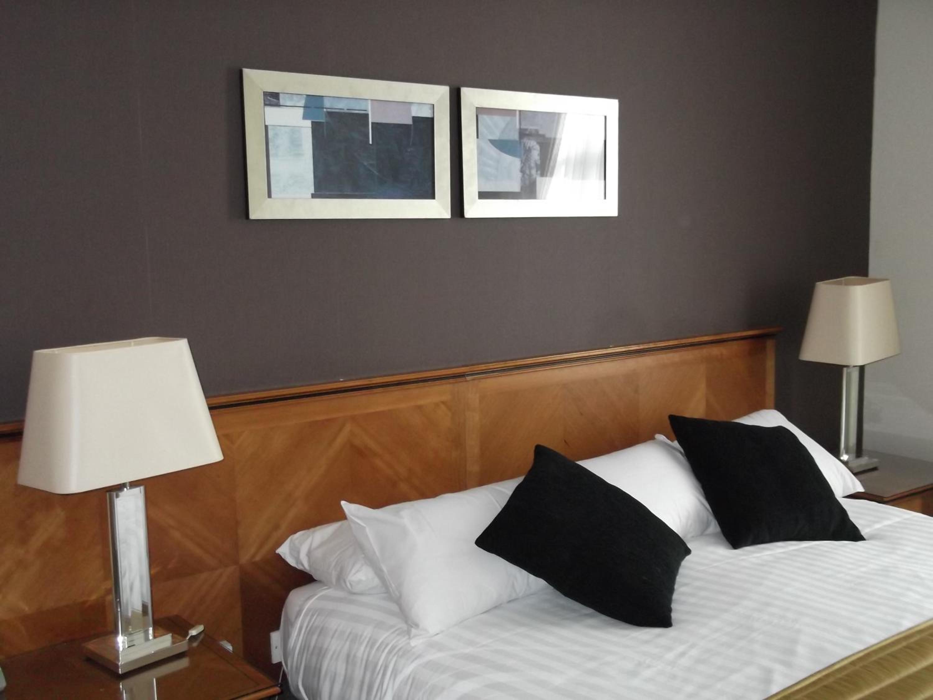 Suite - Photo 4