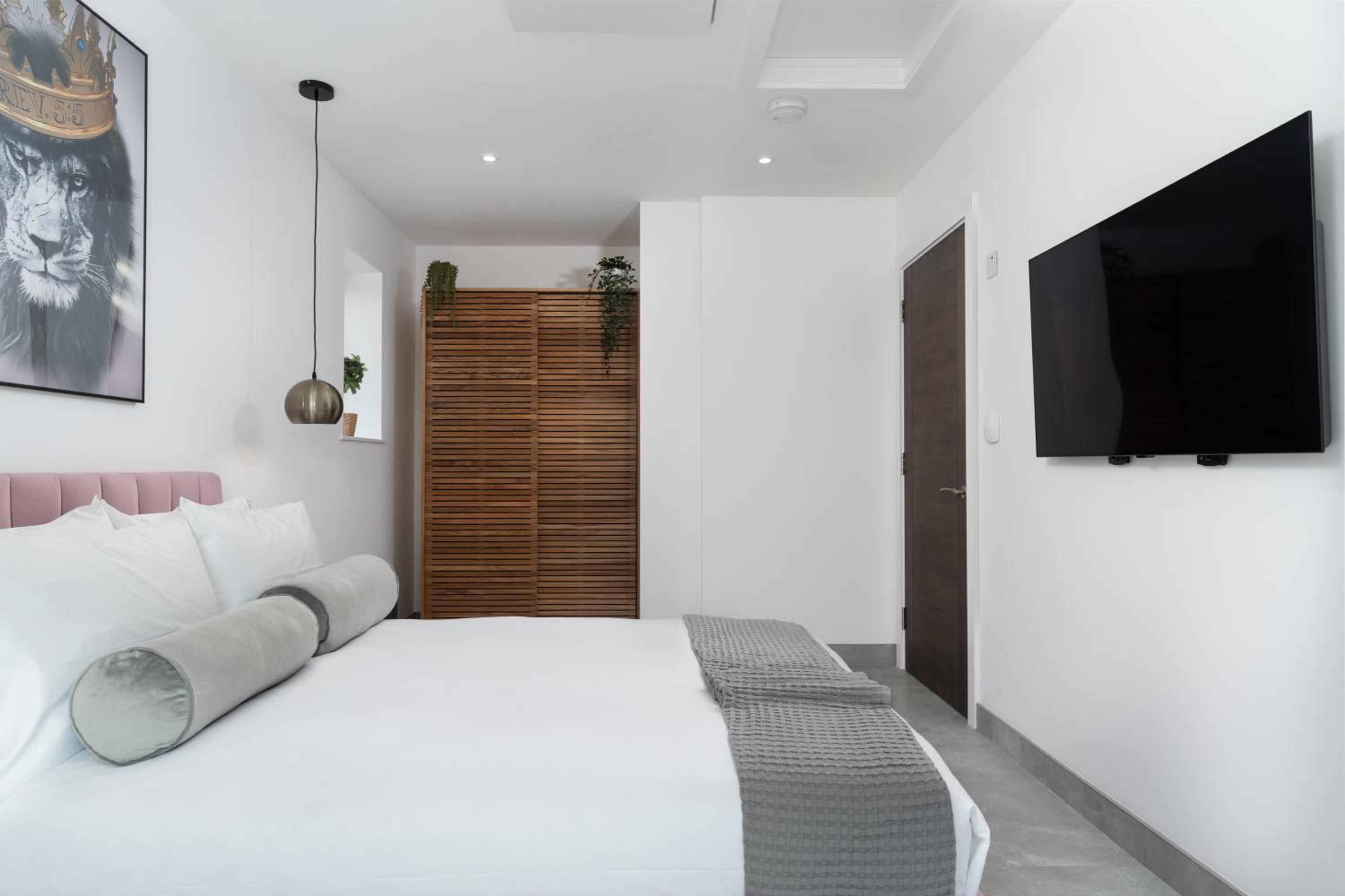 Two-Bedroom House photo 1
