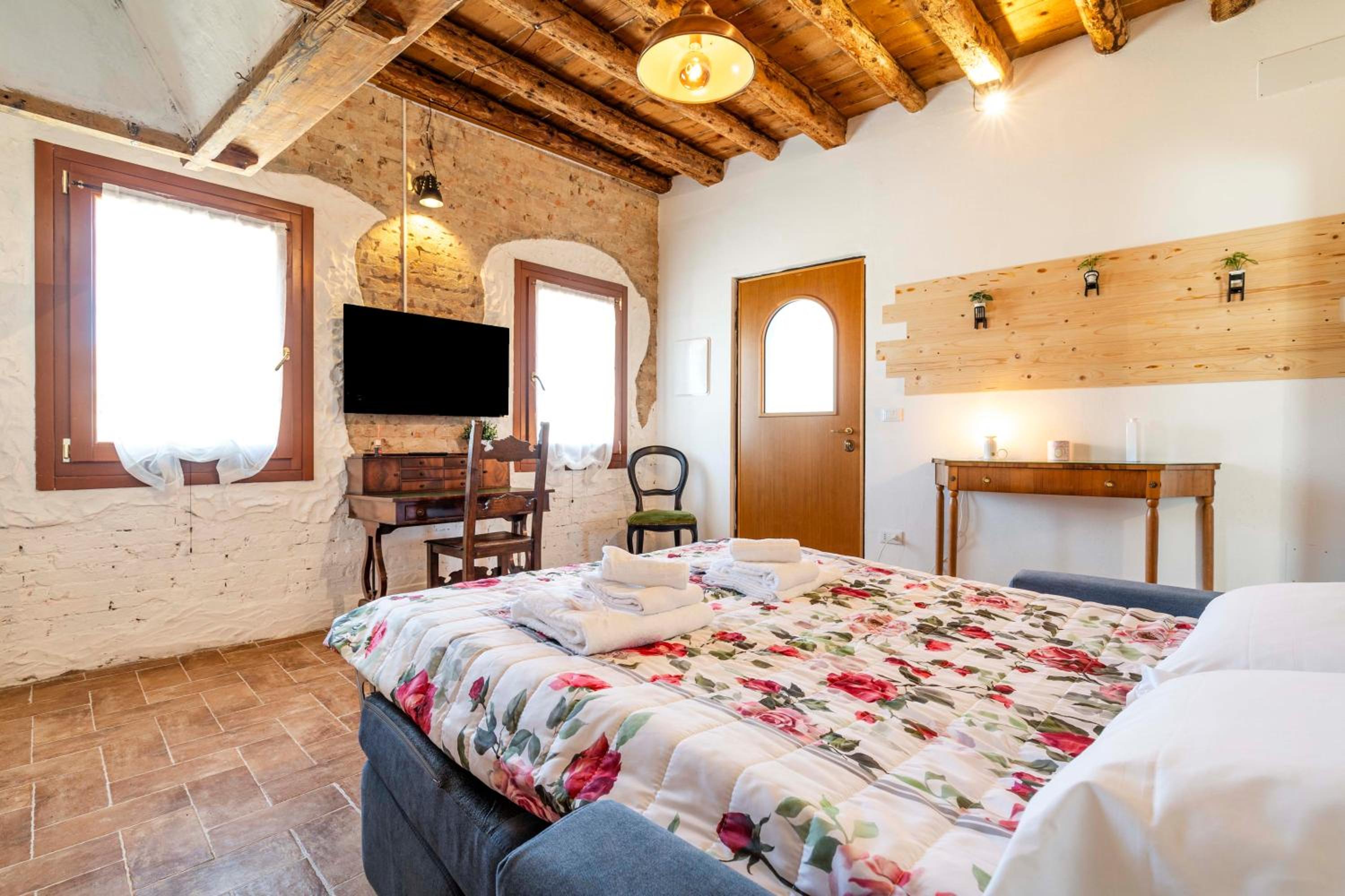 Two-Bedroom House photo 1