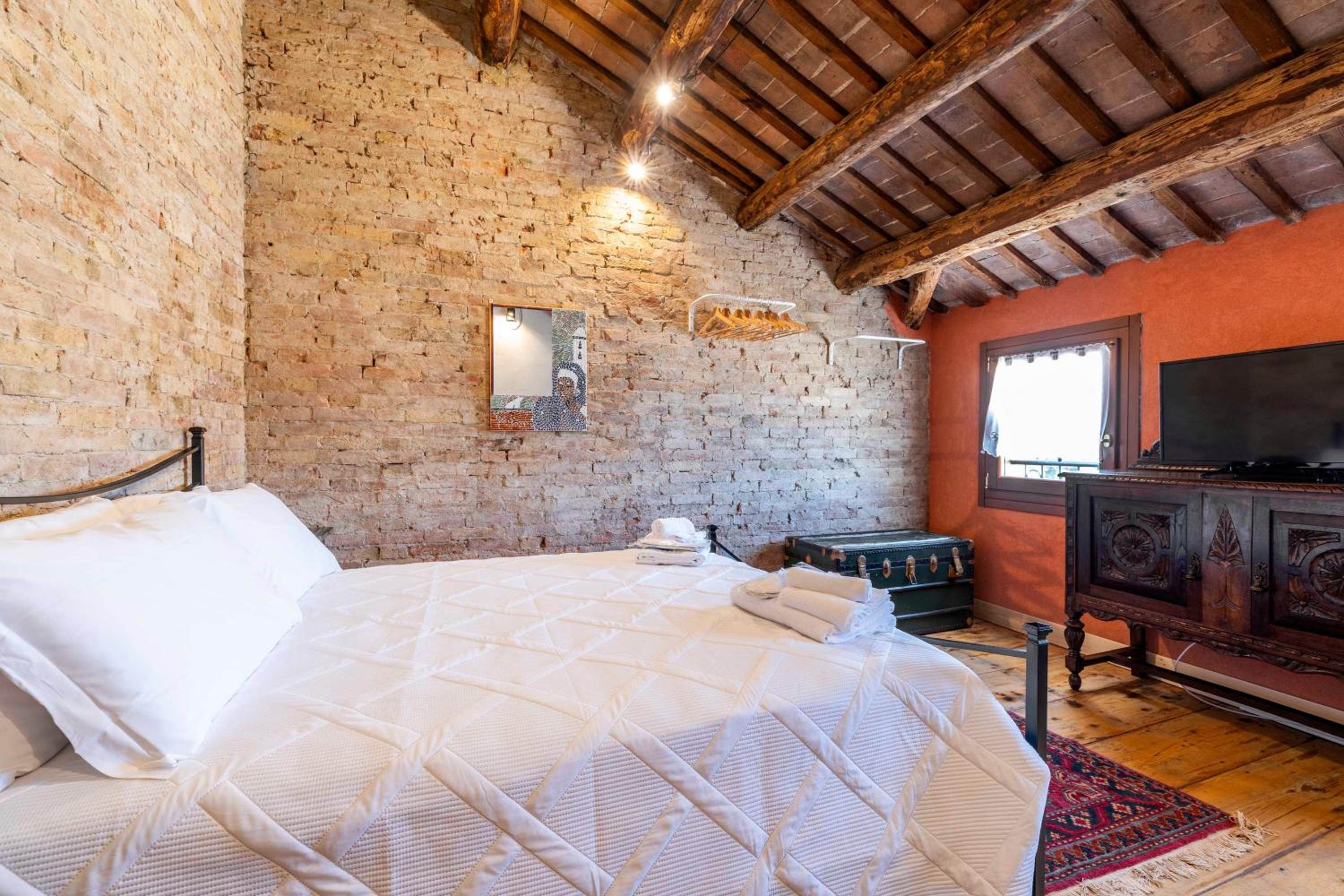 Two-Bedroom House photo 2