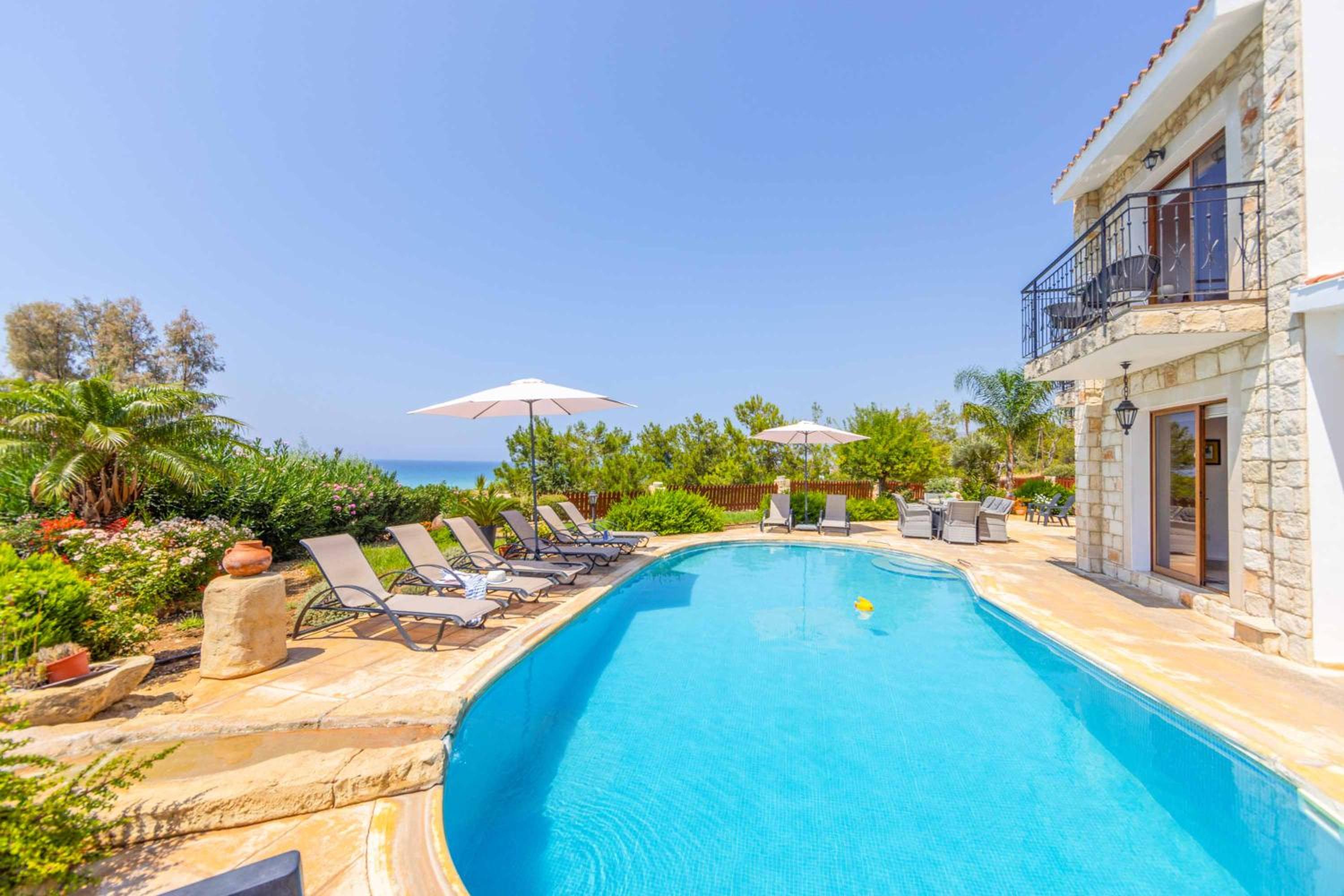 Villa photo 3