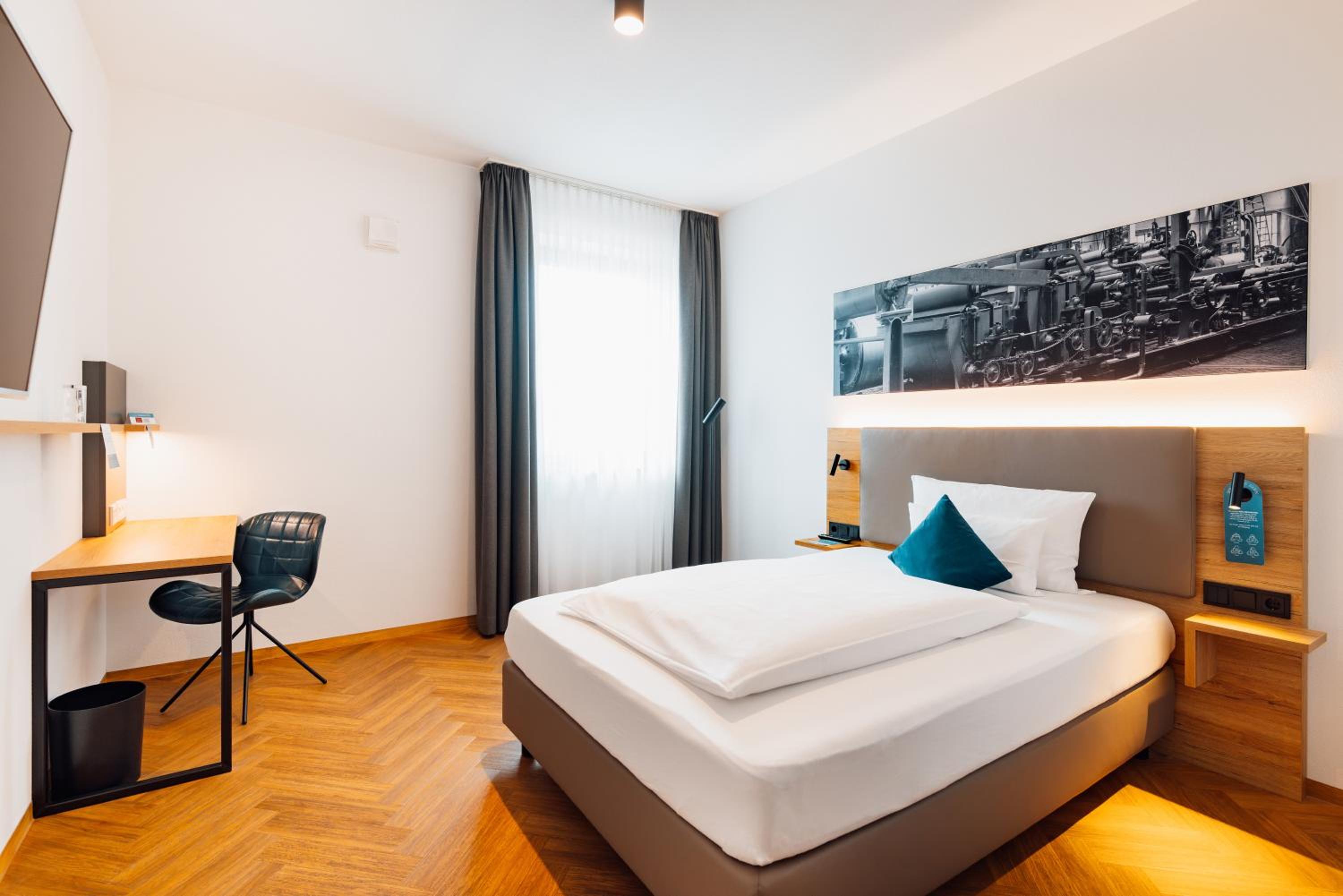 Budget Double Room photo 1