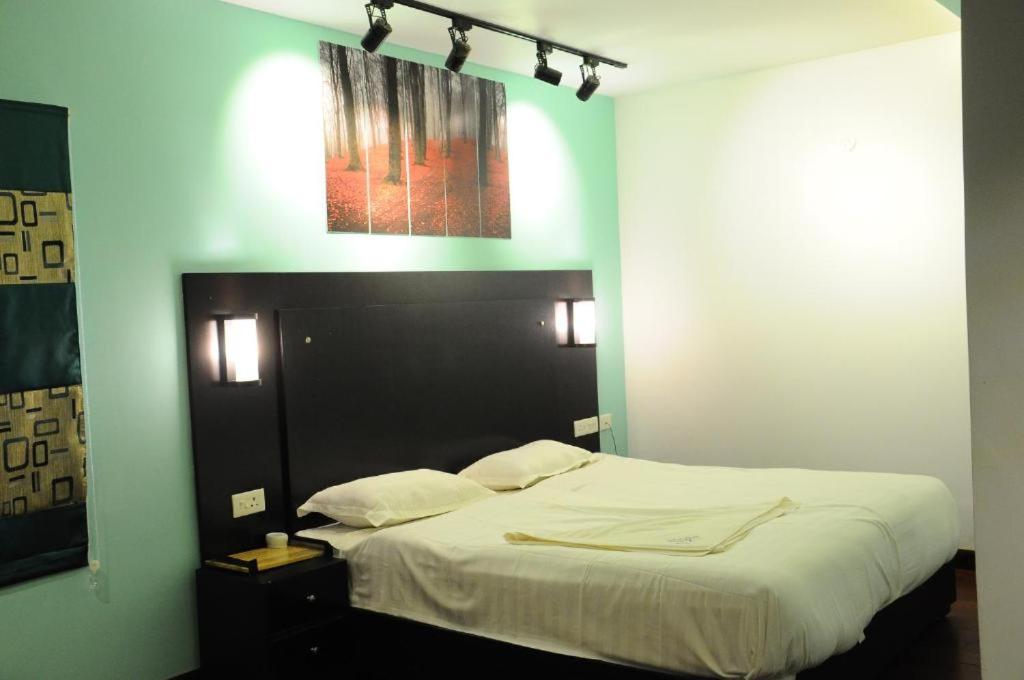 Deluxe Family Suite photo 1