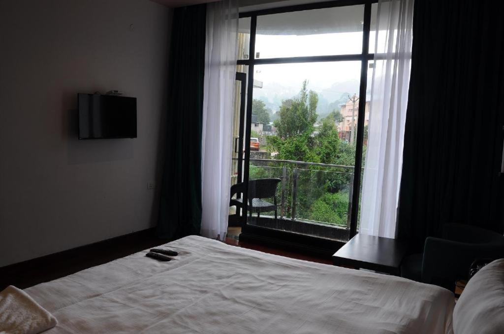 Deluxe Family Suite photo 2