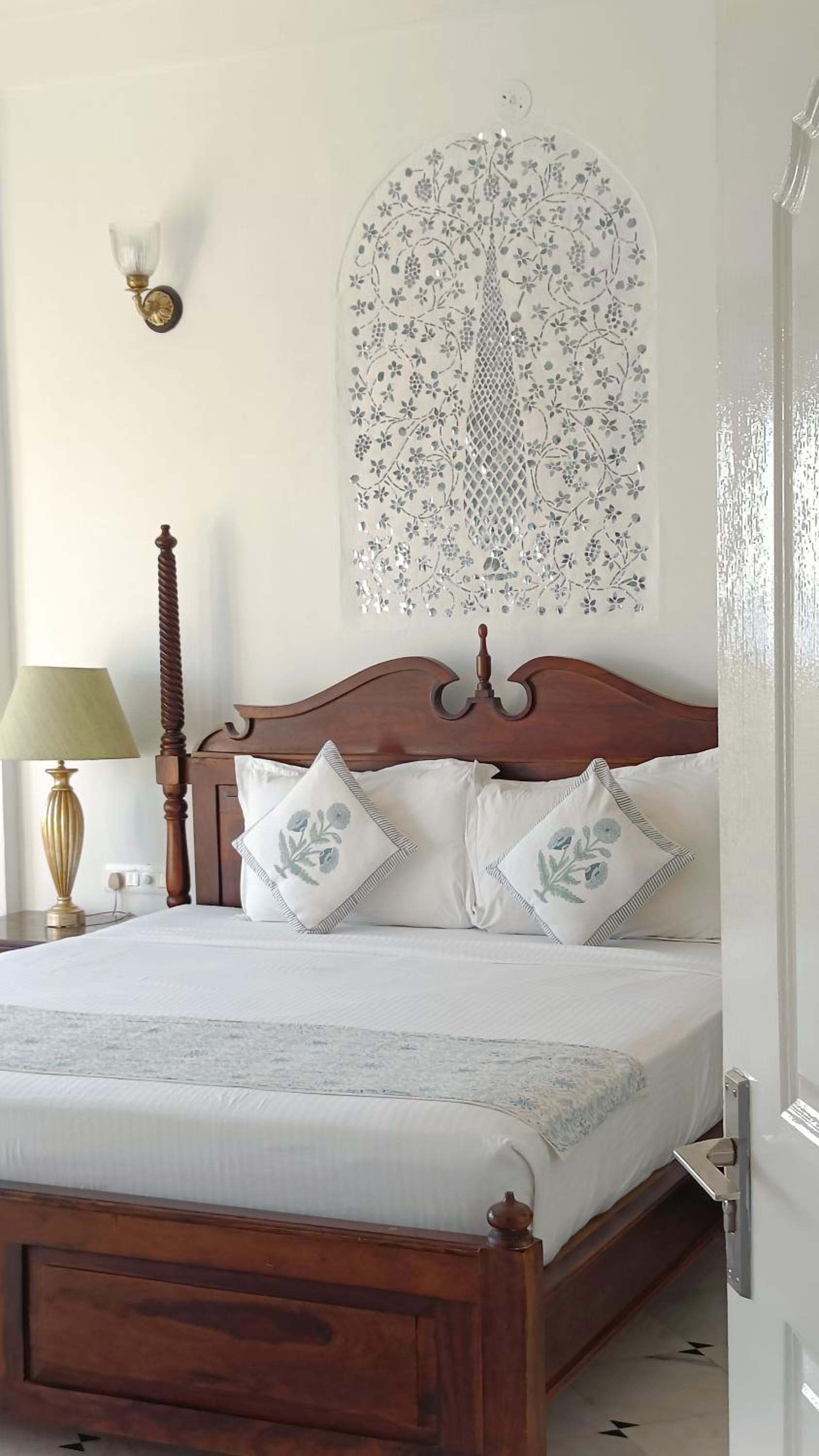 Superior Double or Twin Room with Lake View