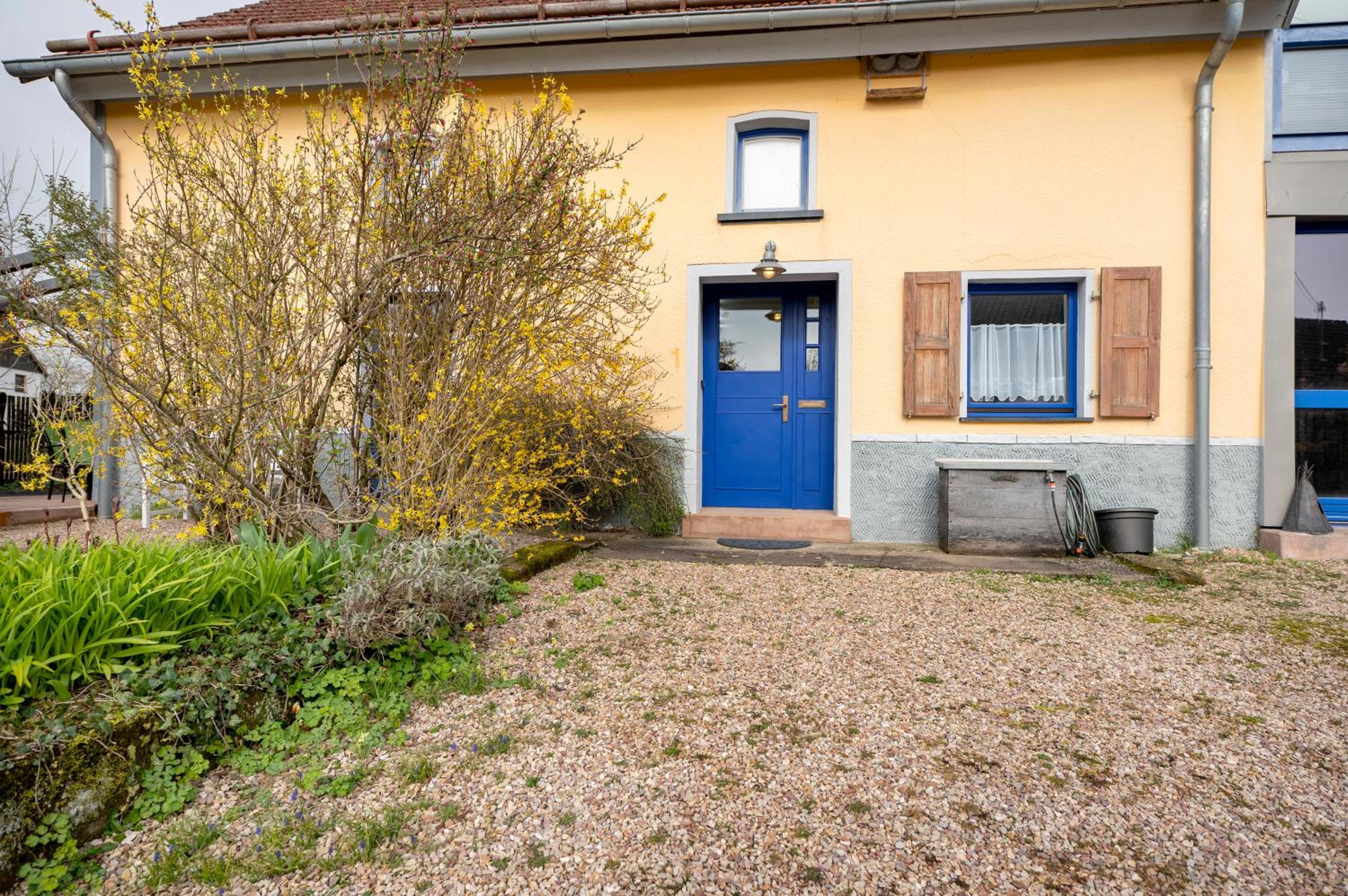 One-Bedroom Apartment with Garden View photo 3