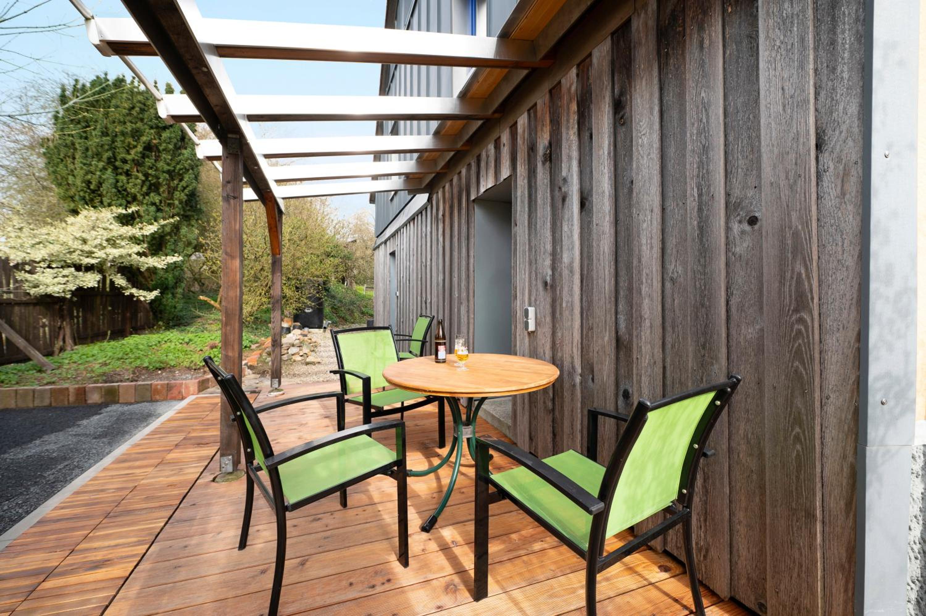 One-Bedroom Apartment with Garden View photo 2