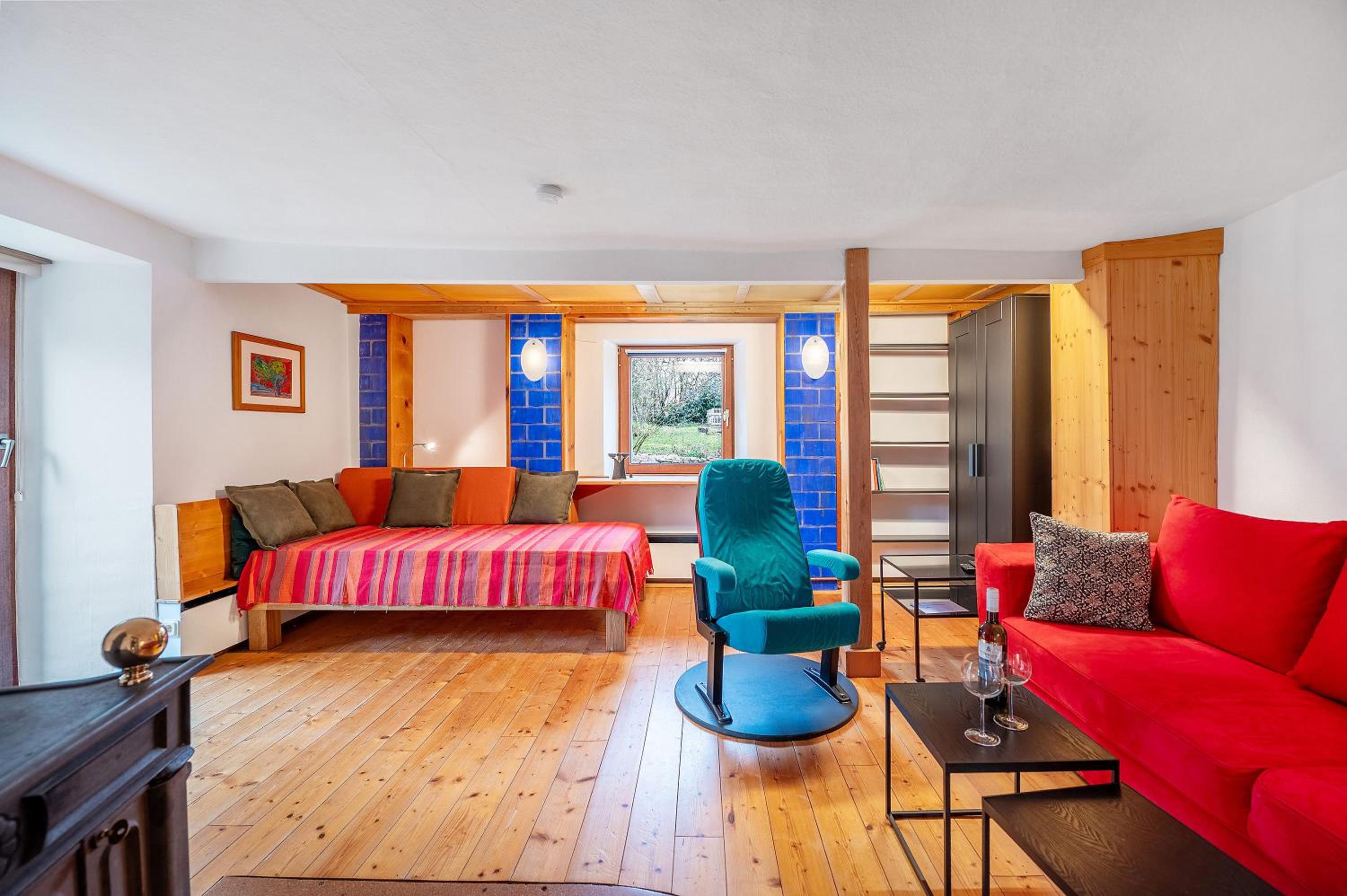 One-Bedroom Apartment with Garden View