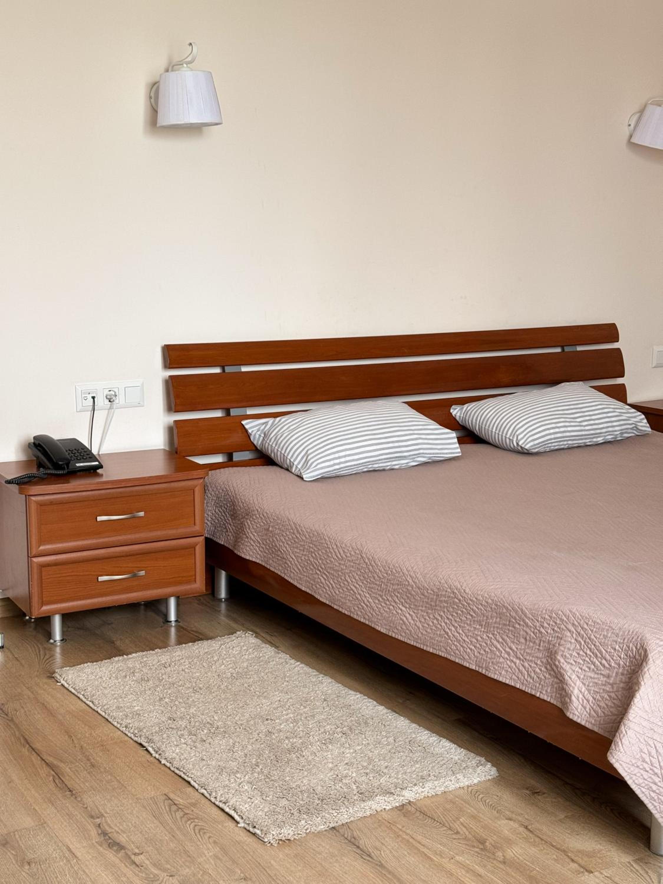 Large Double Room photo 2
