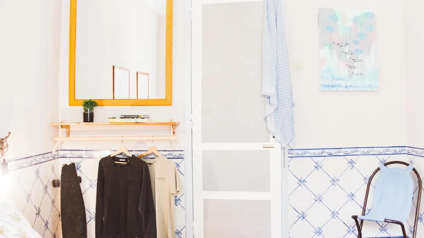 Double Room with Shared Bathroom photo 2