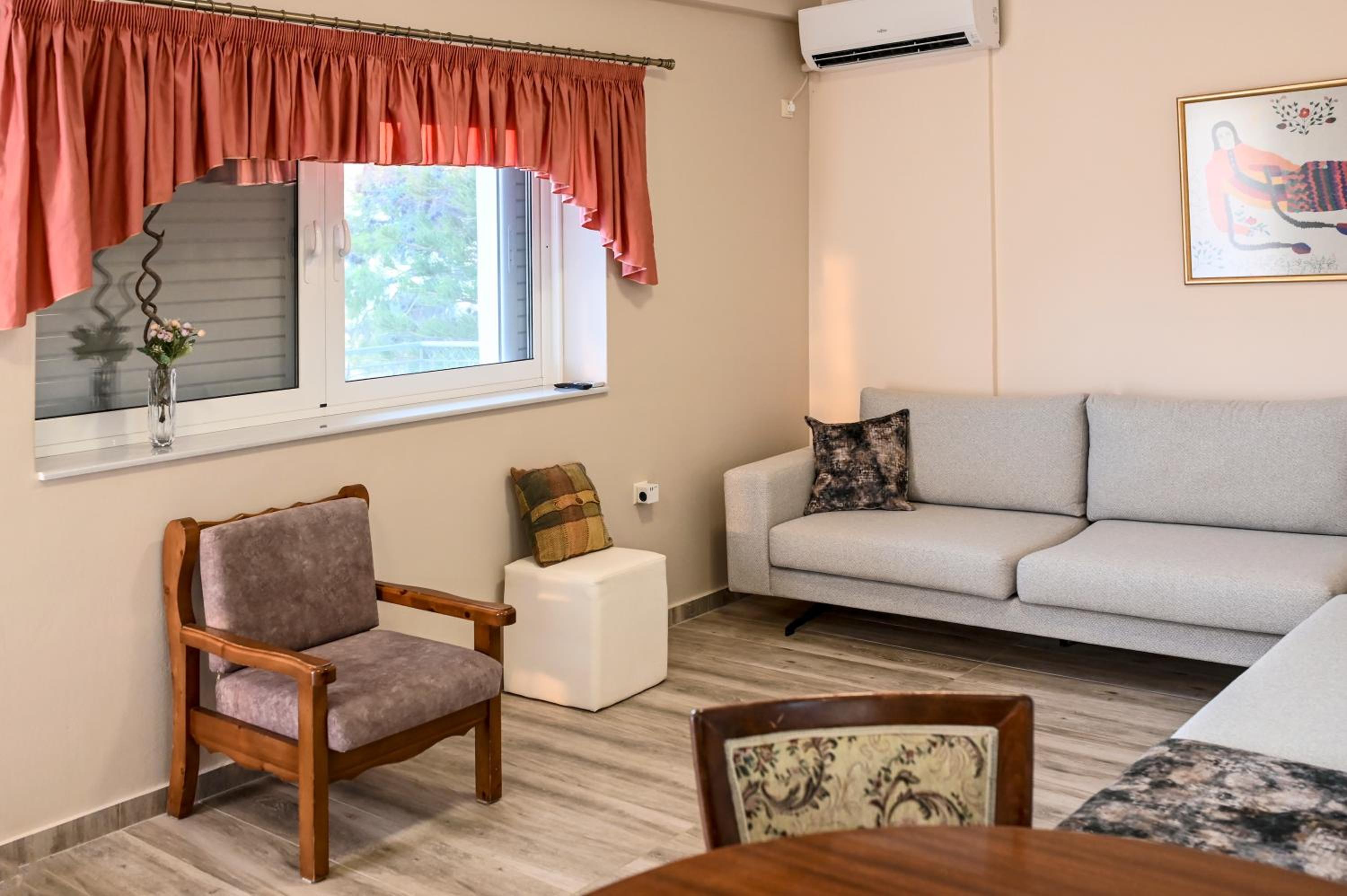Three-Bedroom House photo 1