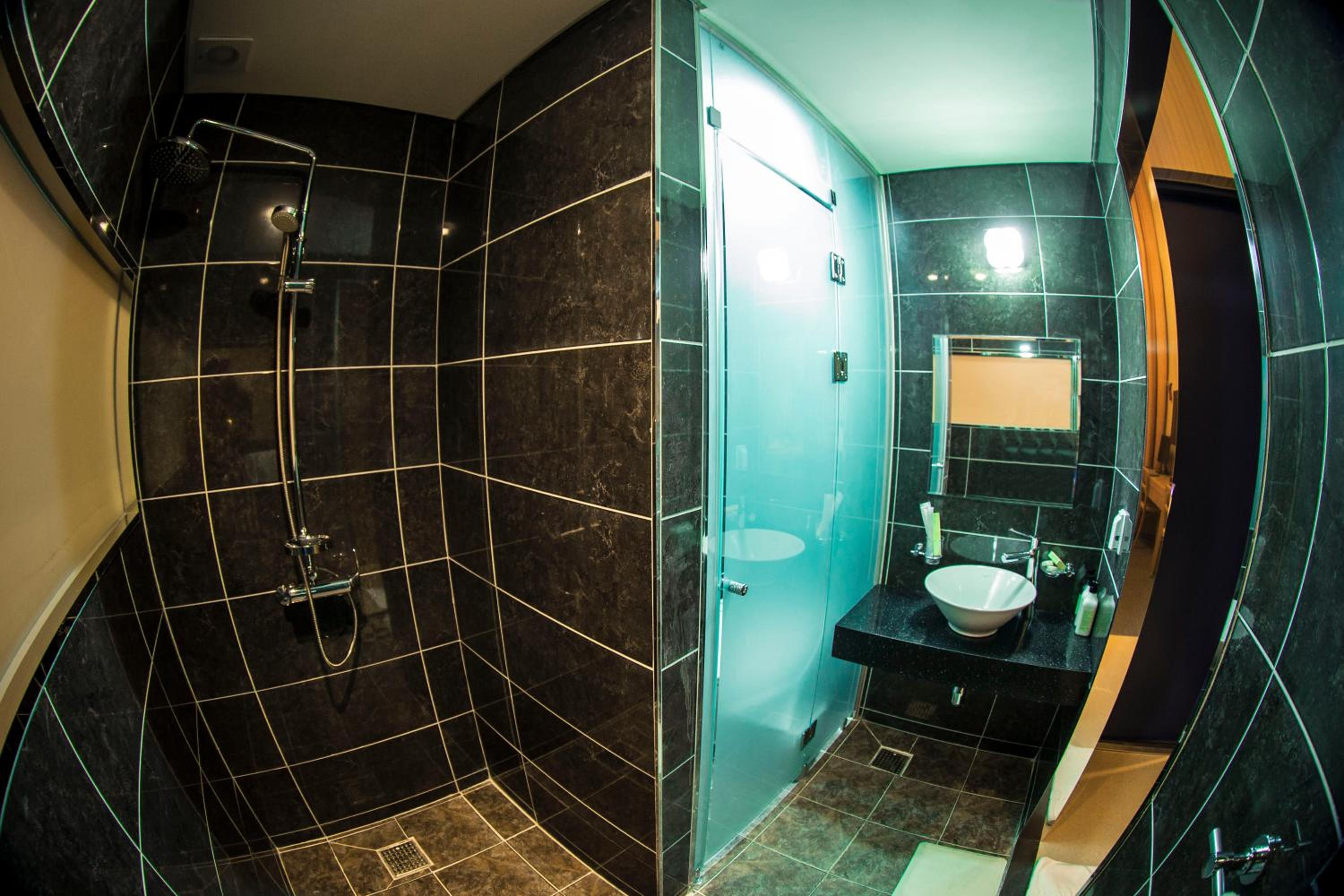 Standard Twin Room photo 3