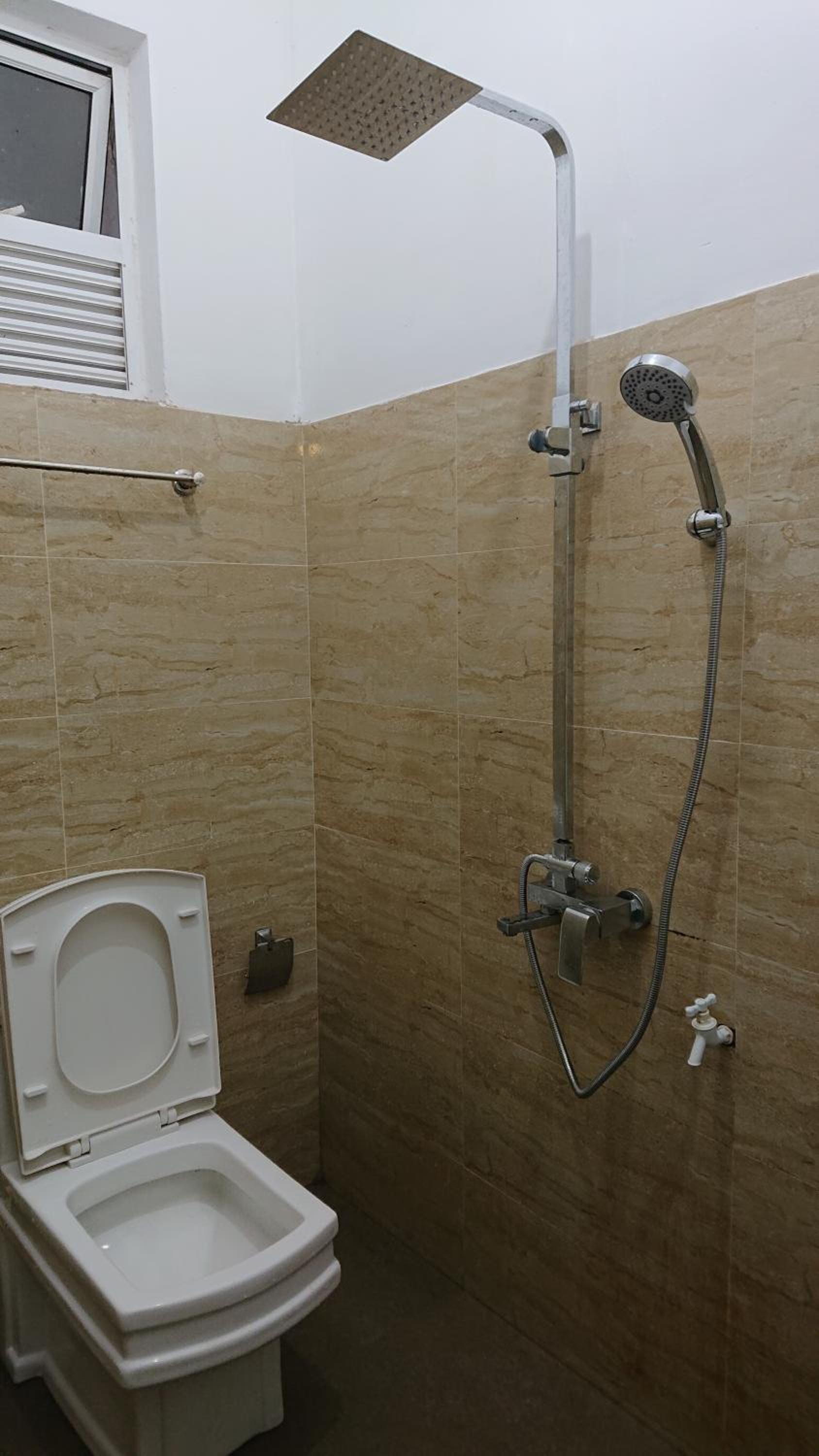 Family Room with Private Bathroom photo 2