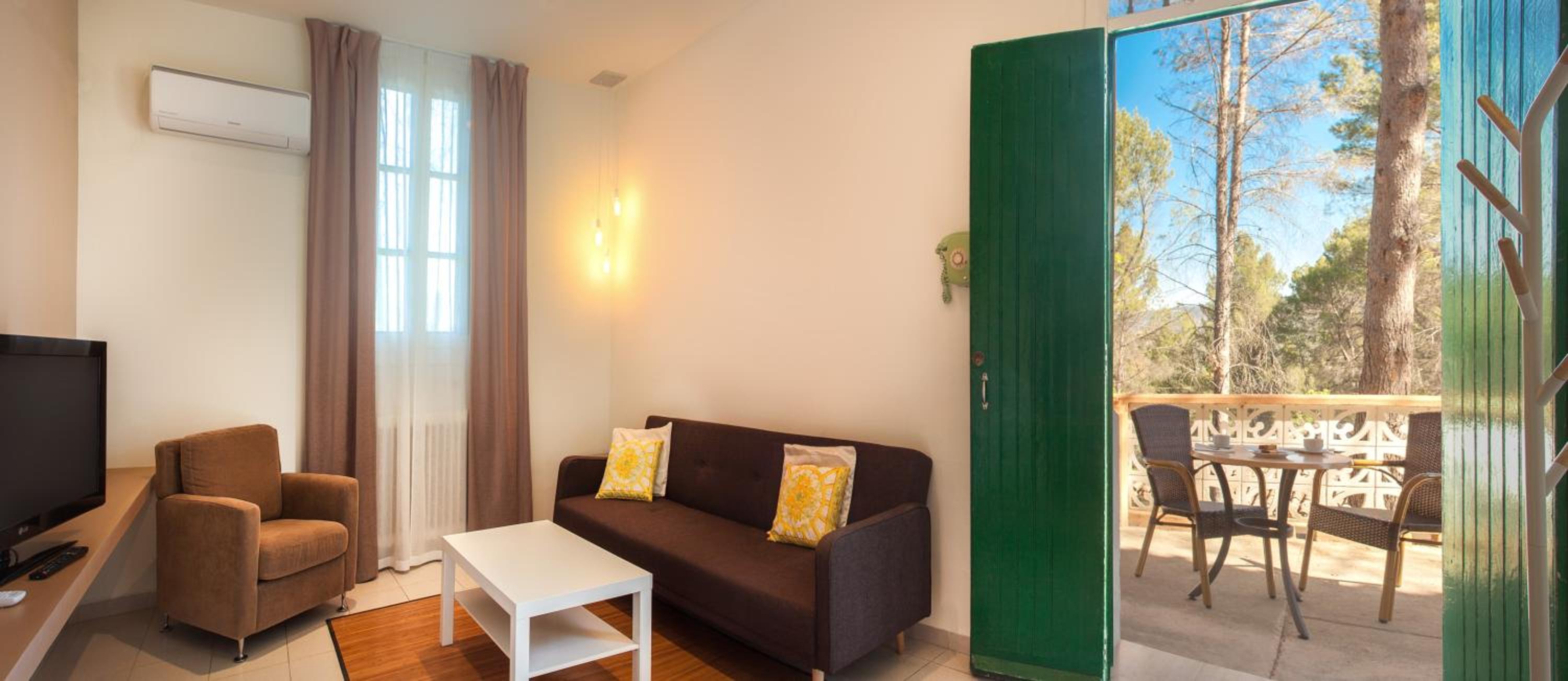 Habitación Doble (2 adultos + 2 niños)