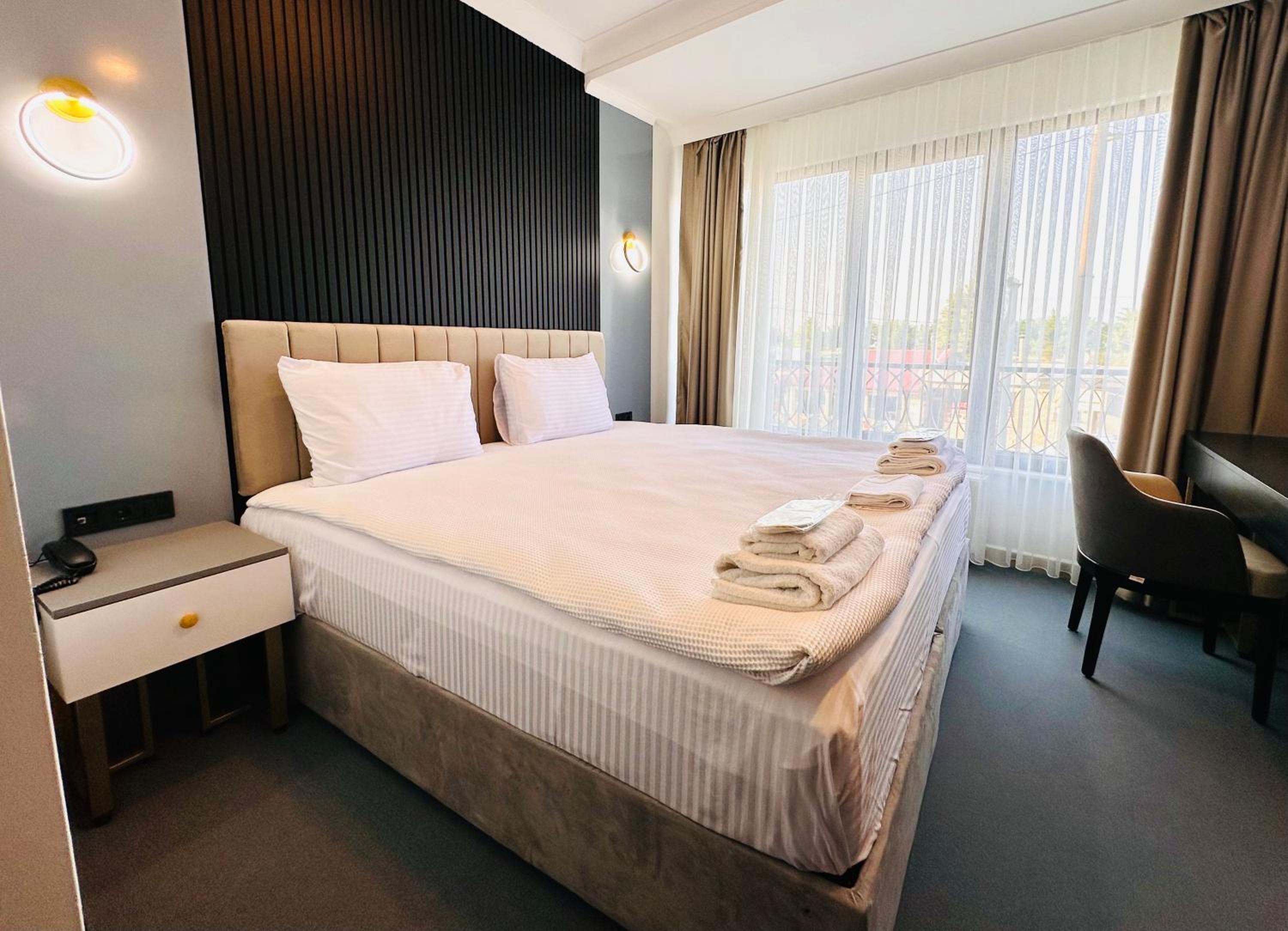 Double Room - Photo 9