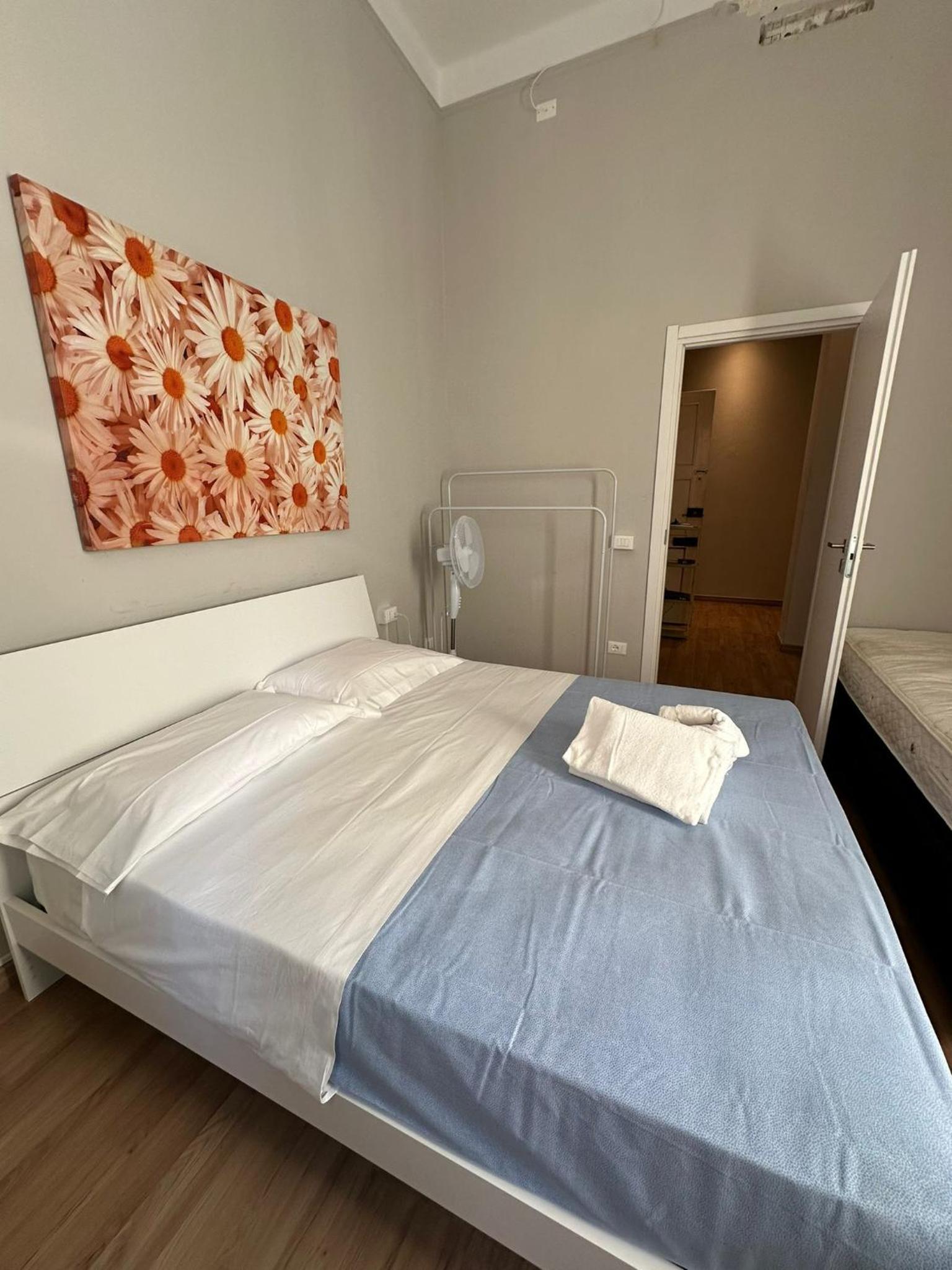 Standard Double Room With Shared Bathroom