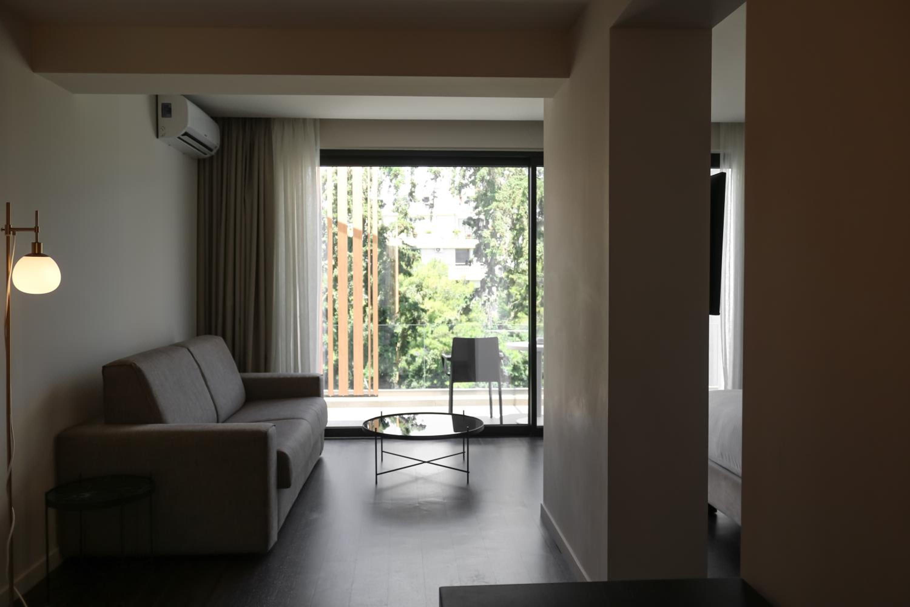 Top Floor Open Plan Suite photo 2