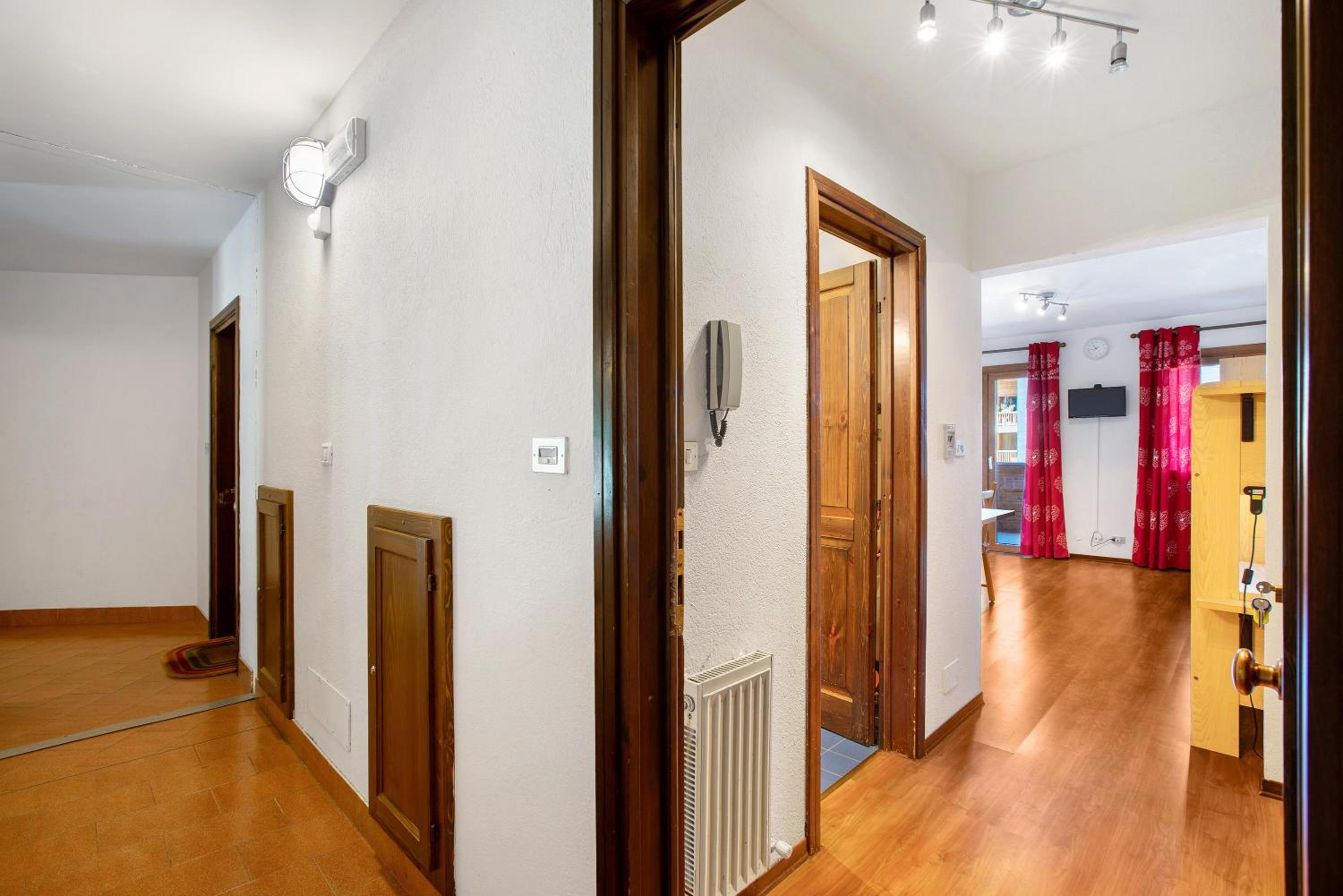 Apartment with Terrace photo 2