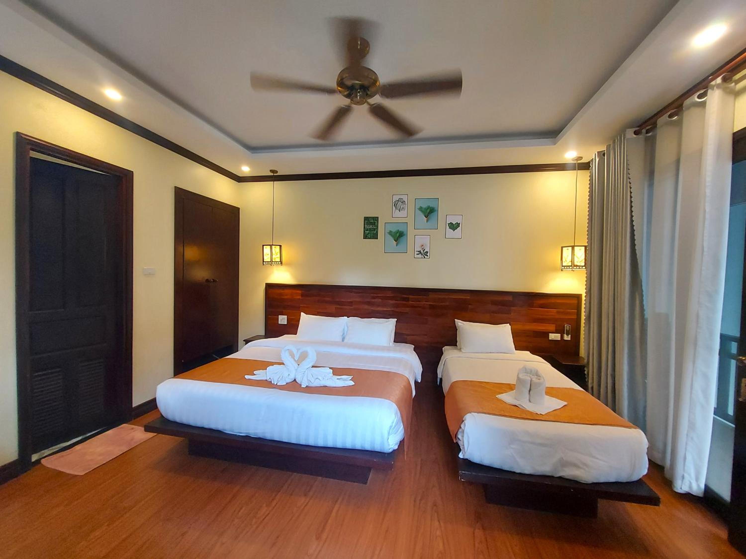 Triple Room with Pool View photo 1