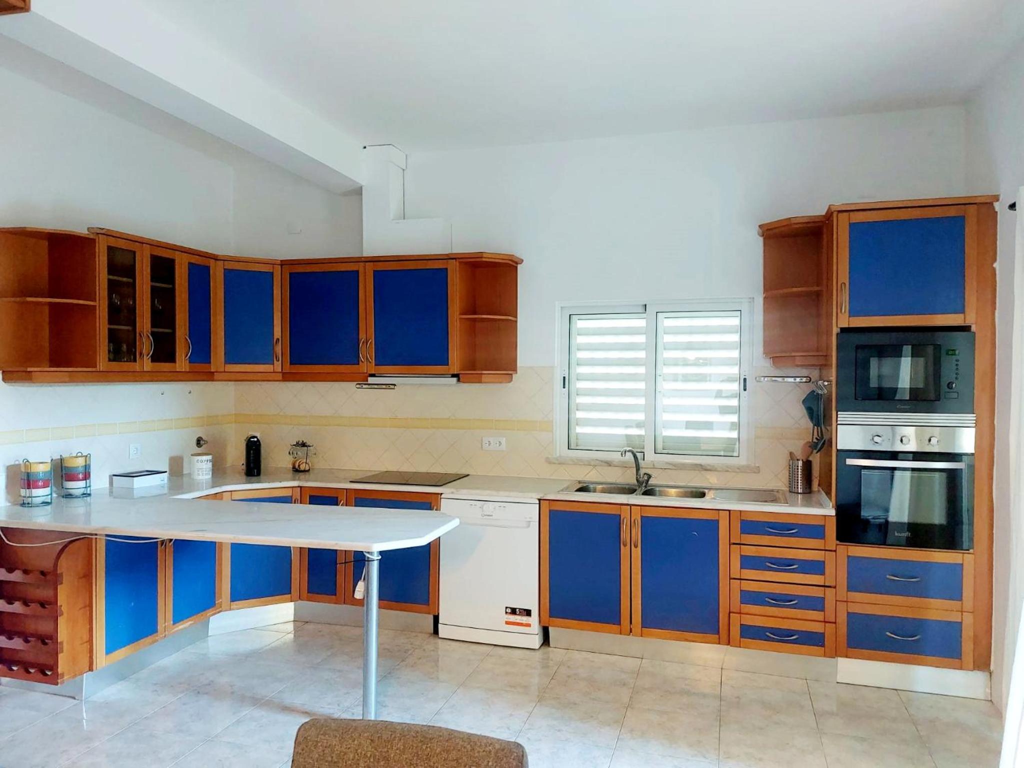 Three-Bedroom Apartment - Photo 4