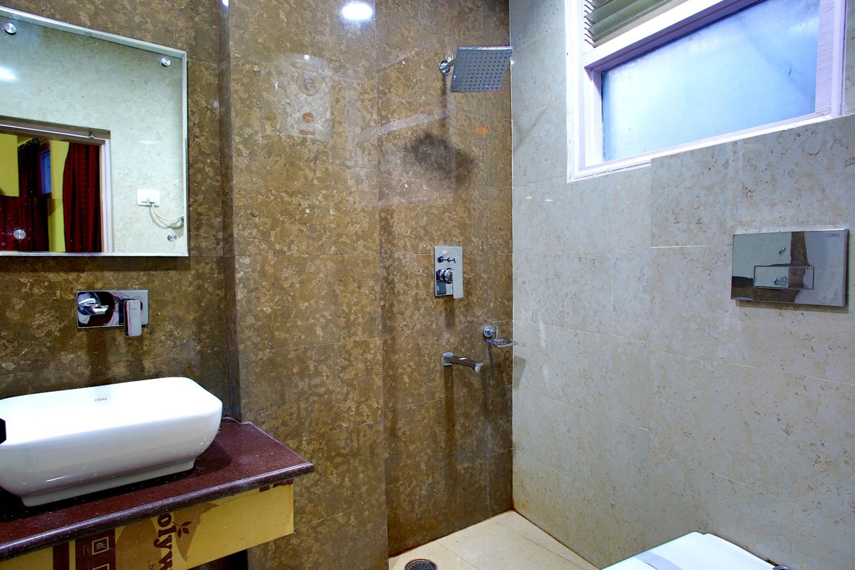 Deluxe Triple Room - Photo 7