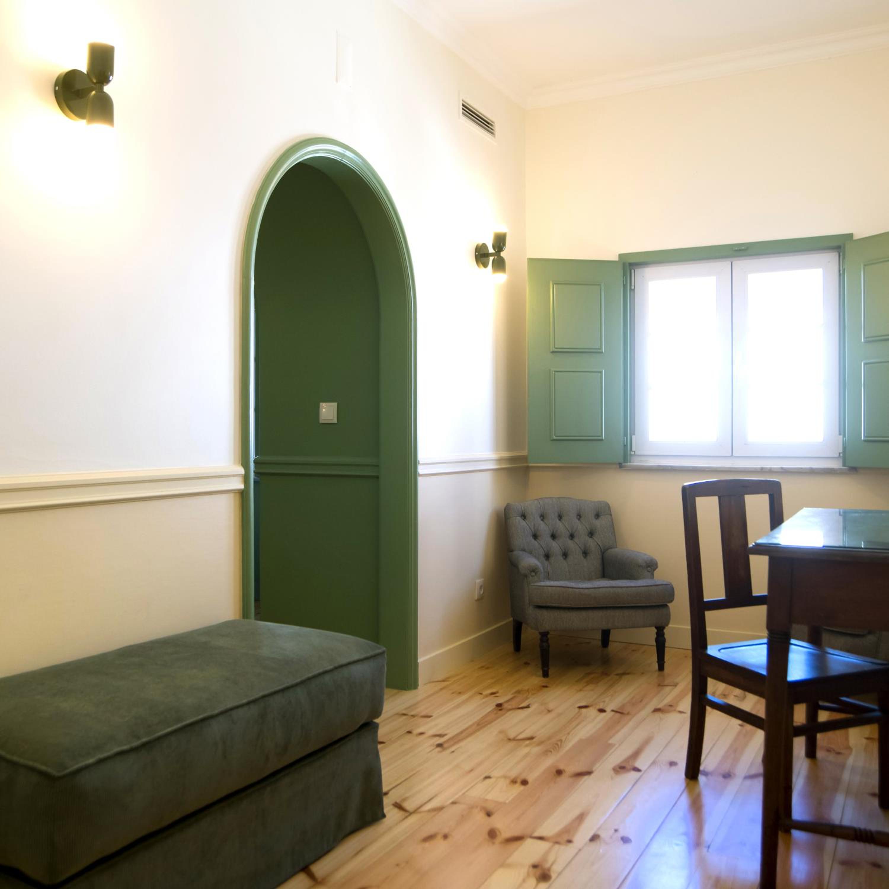 Classic Double or Twin Room - Photo 21