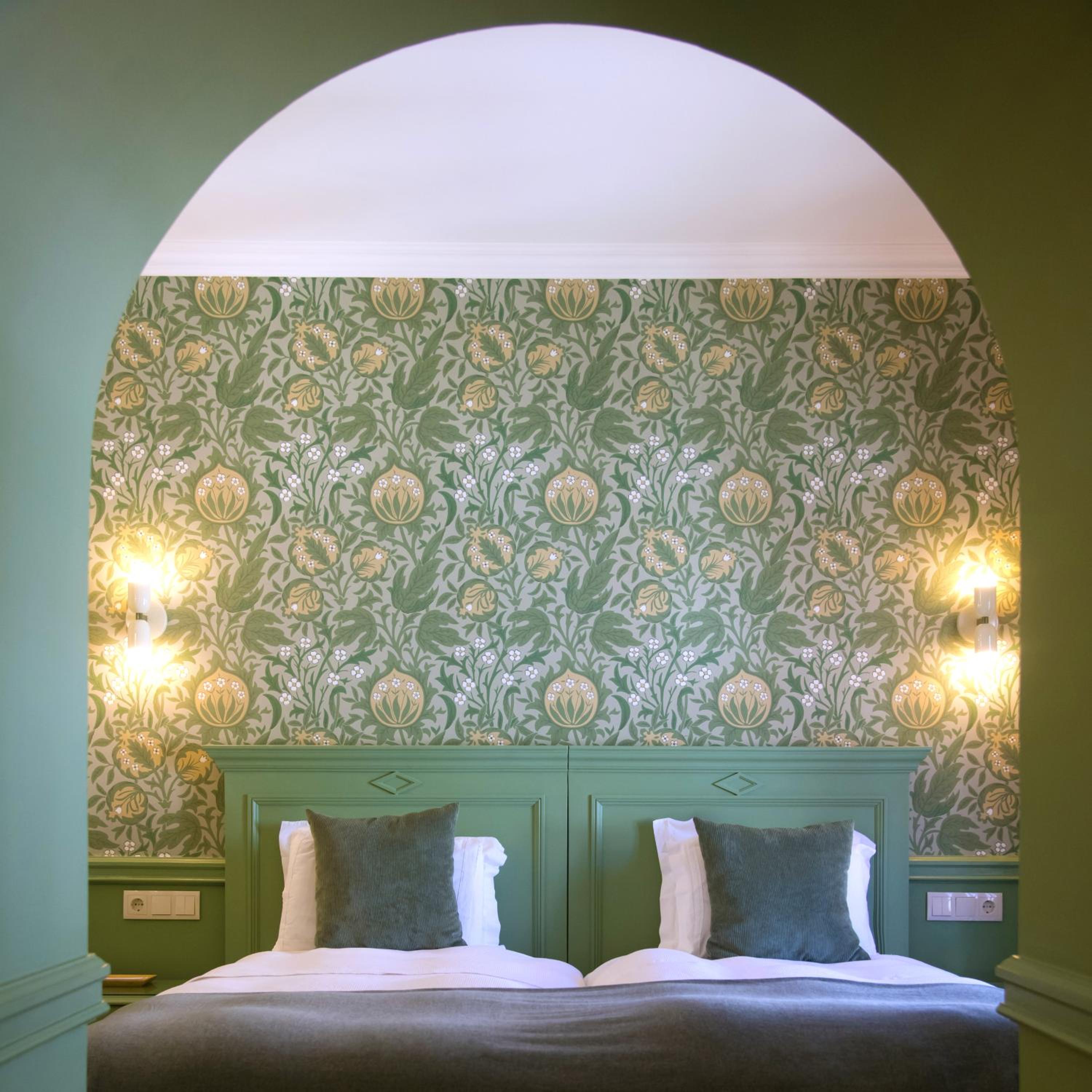 Classic Double or Twin Room - Photo 19