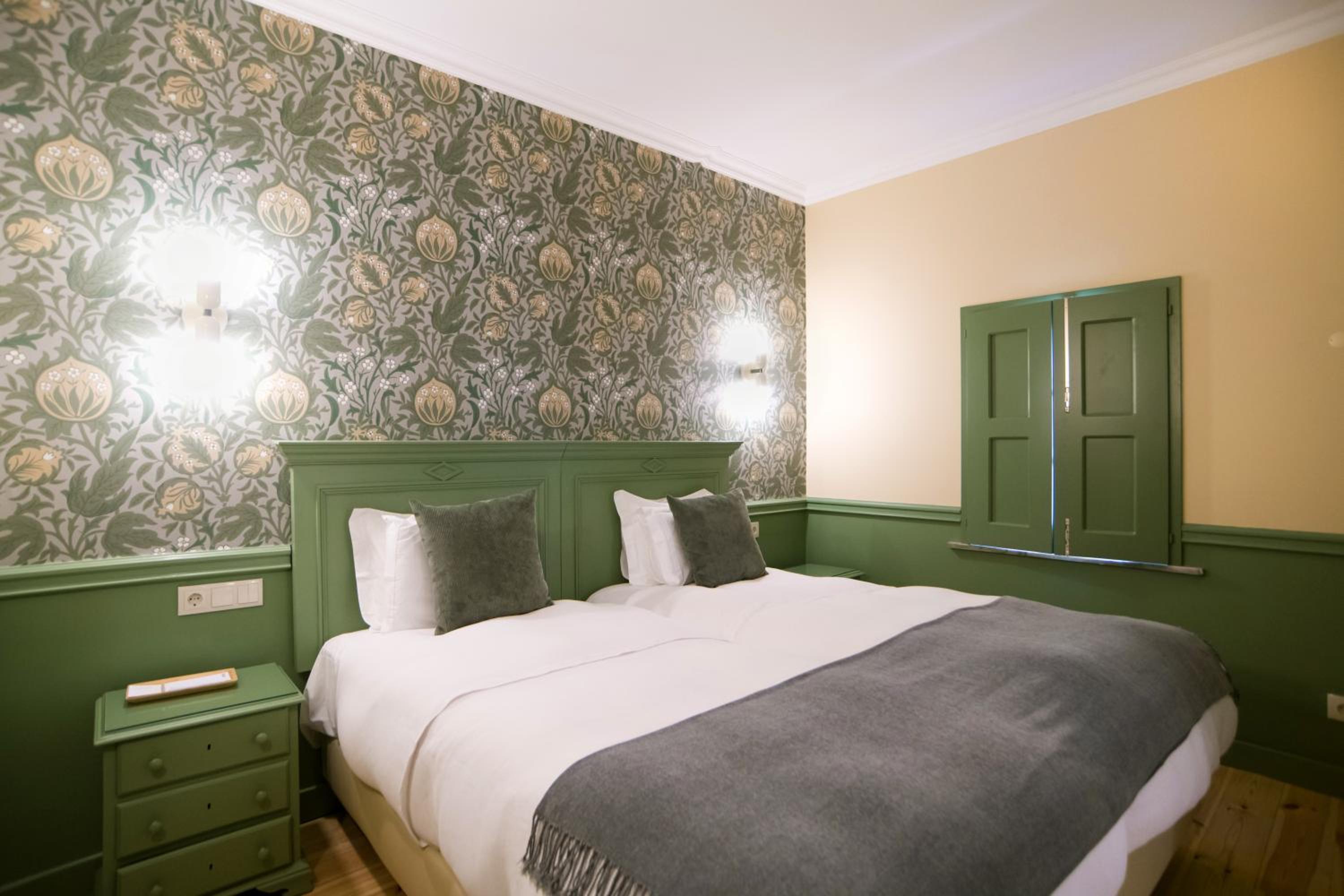 Classic Double or Twin Room - Photo 20