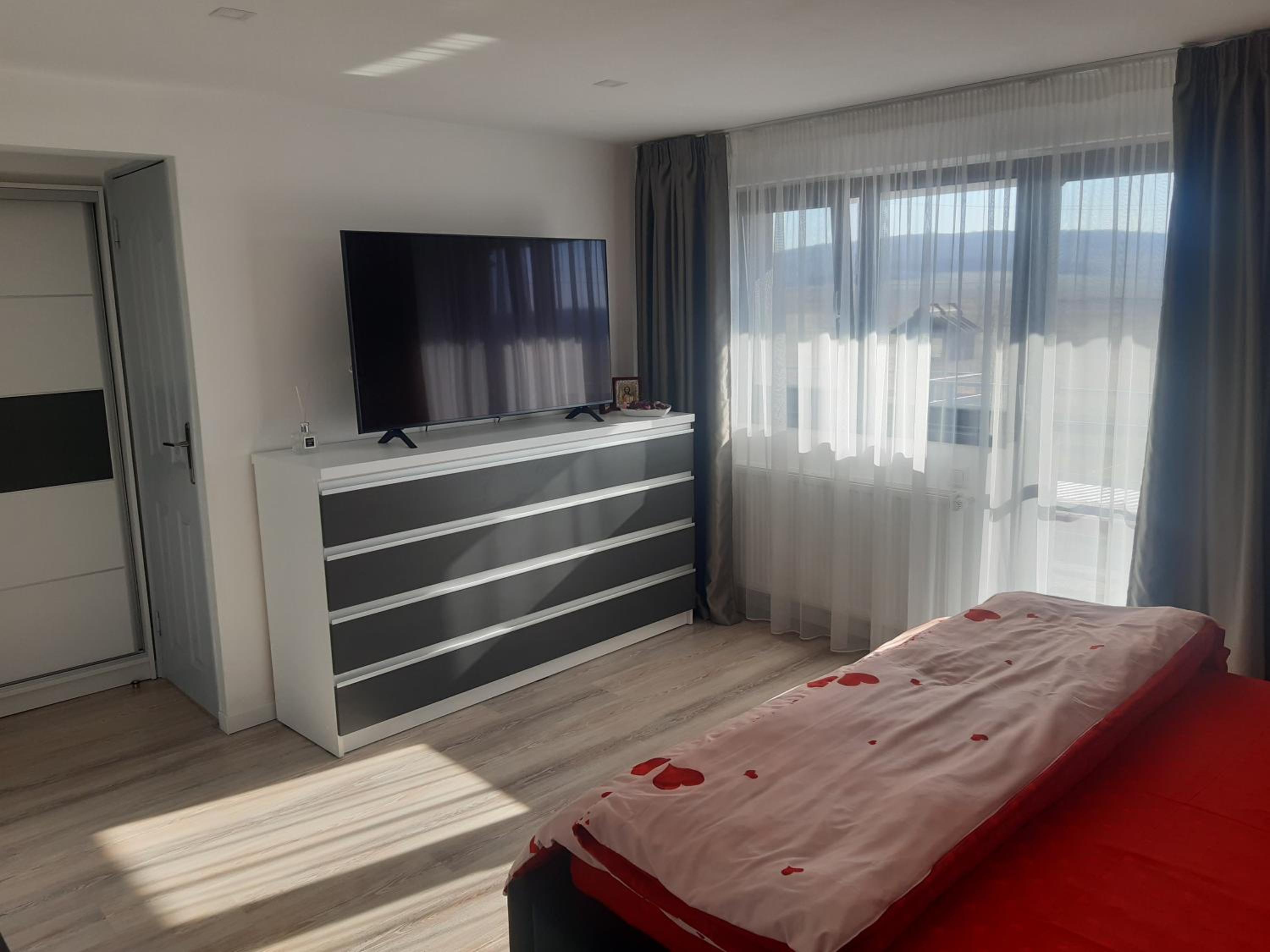 Four-Bedroom House photo 1