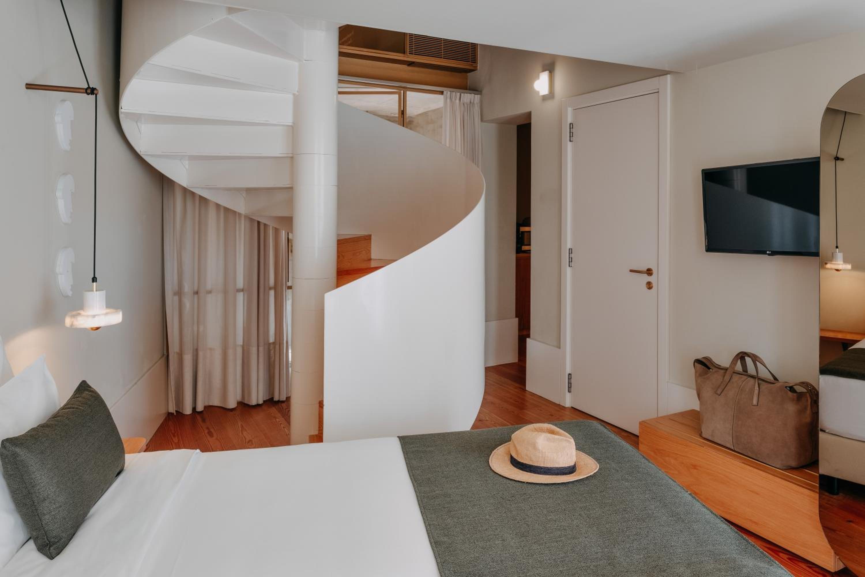 Suite with River View - Photo 1