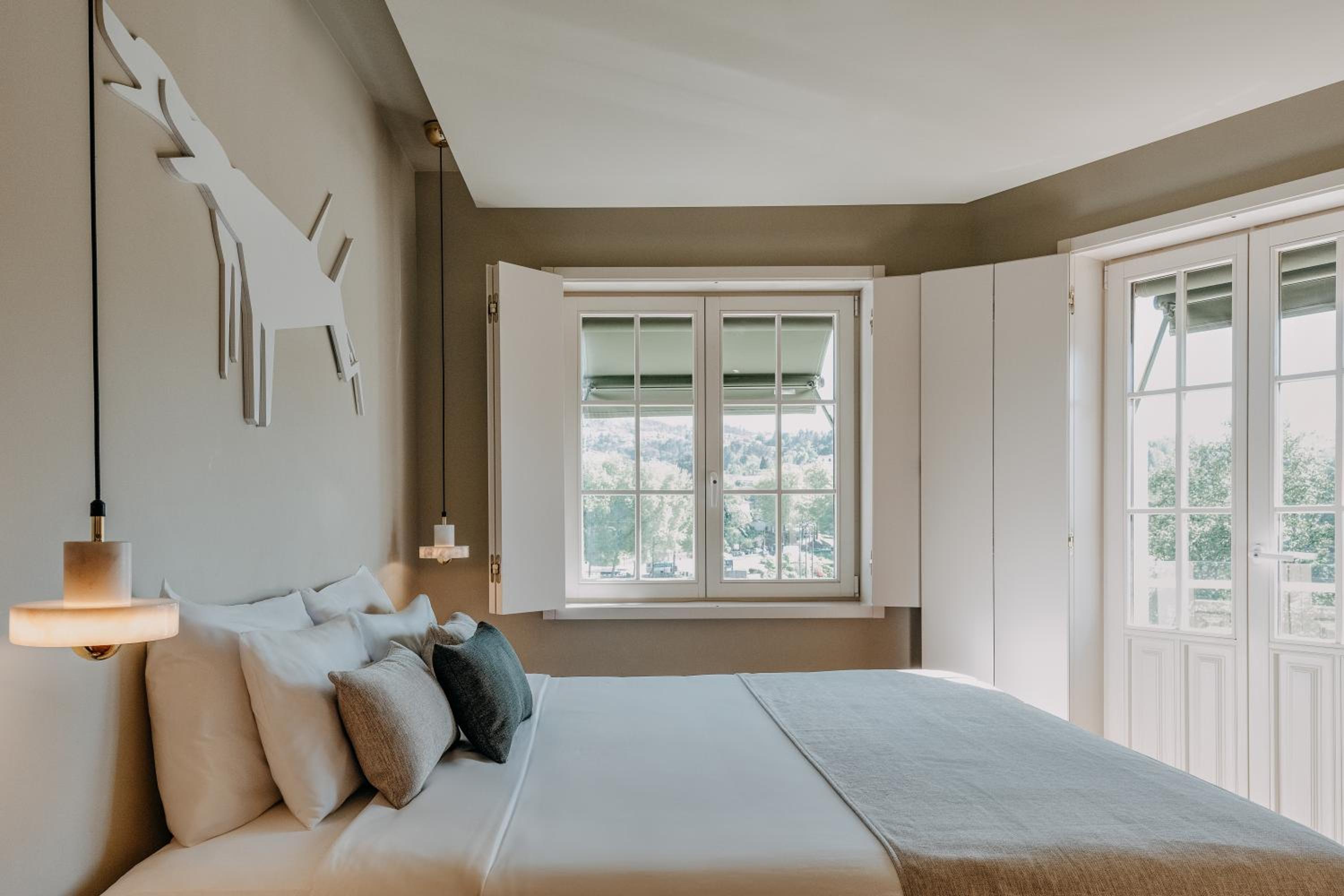 Room with River View - Photo 1