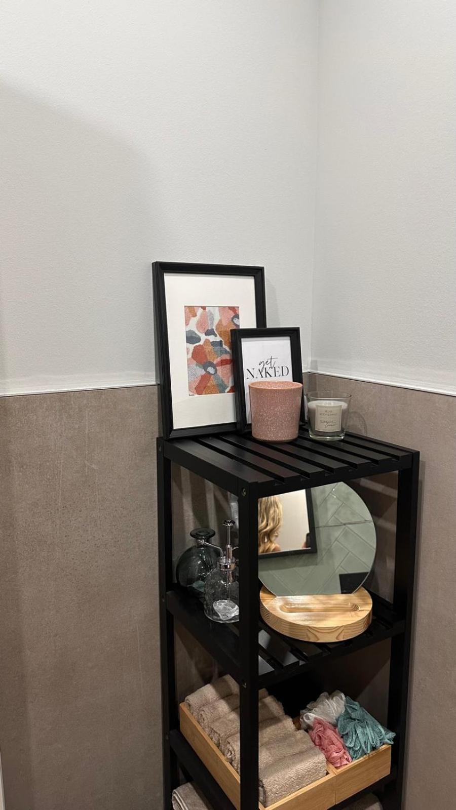 One-Bedroom Apartment photo 3