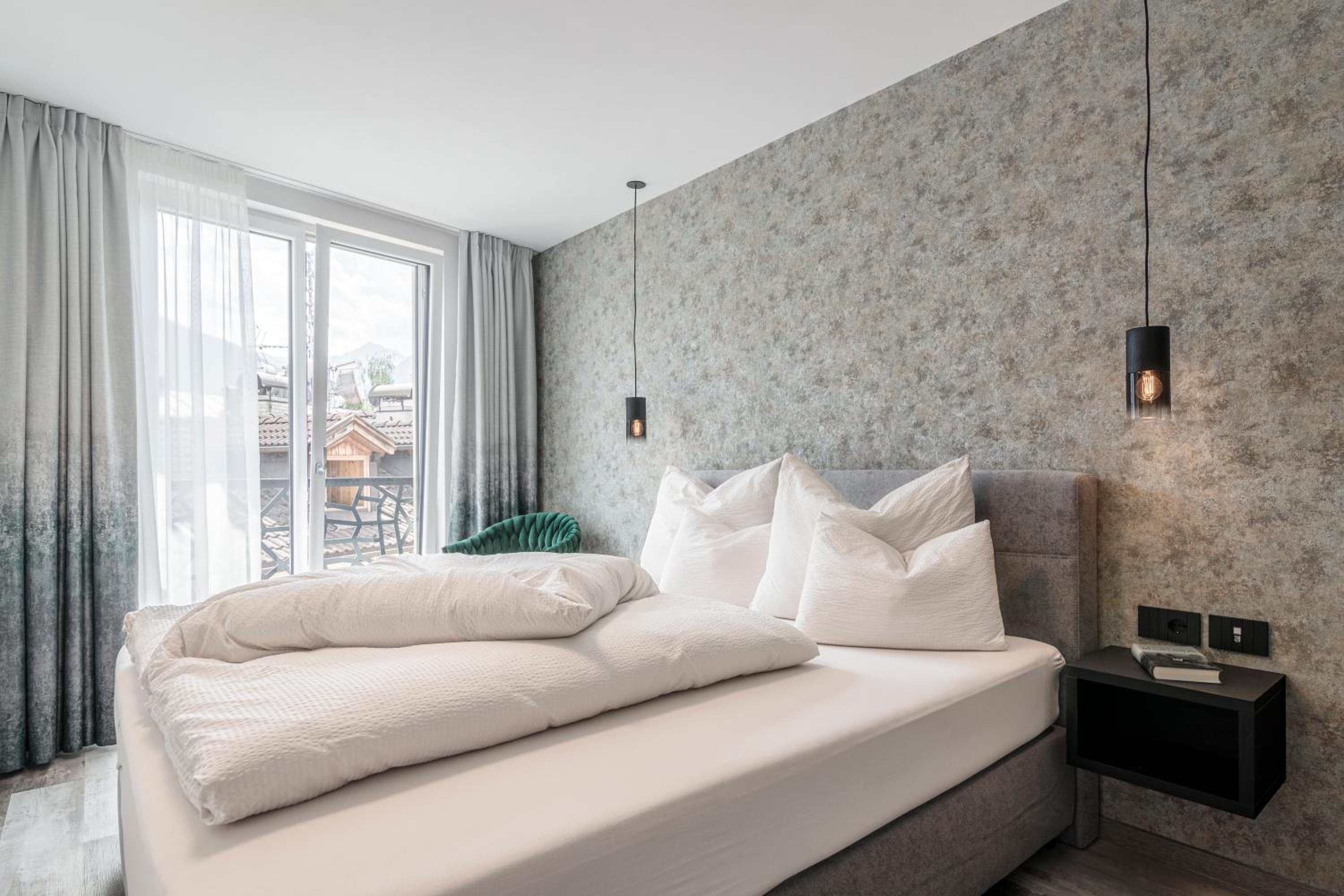 One-Bedroom Apartment with View photo 3
