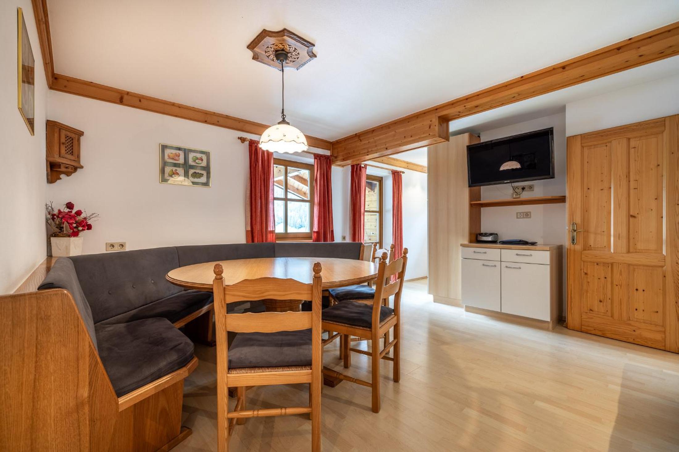 Three-Bedroom Apartment - Photo 12