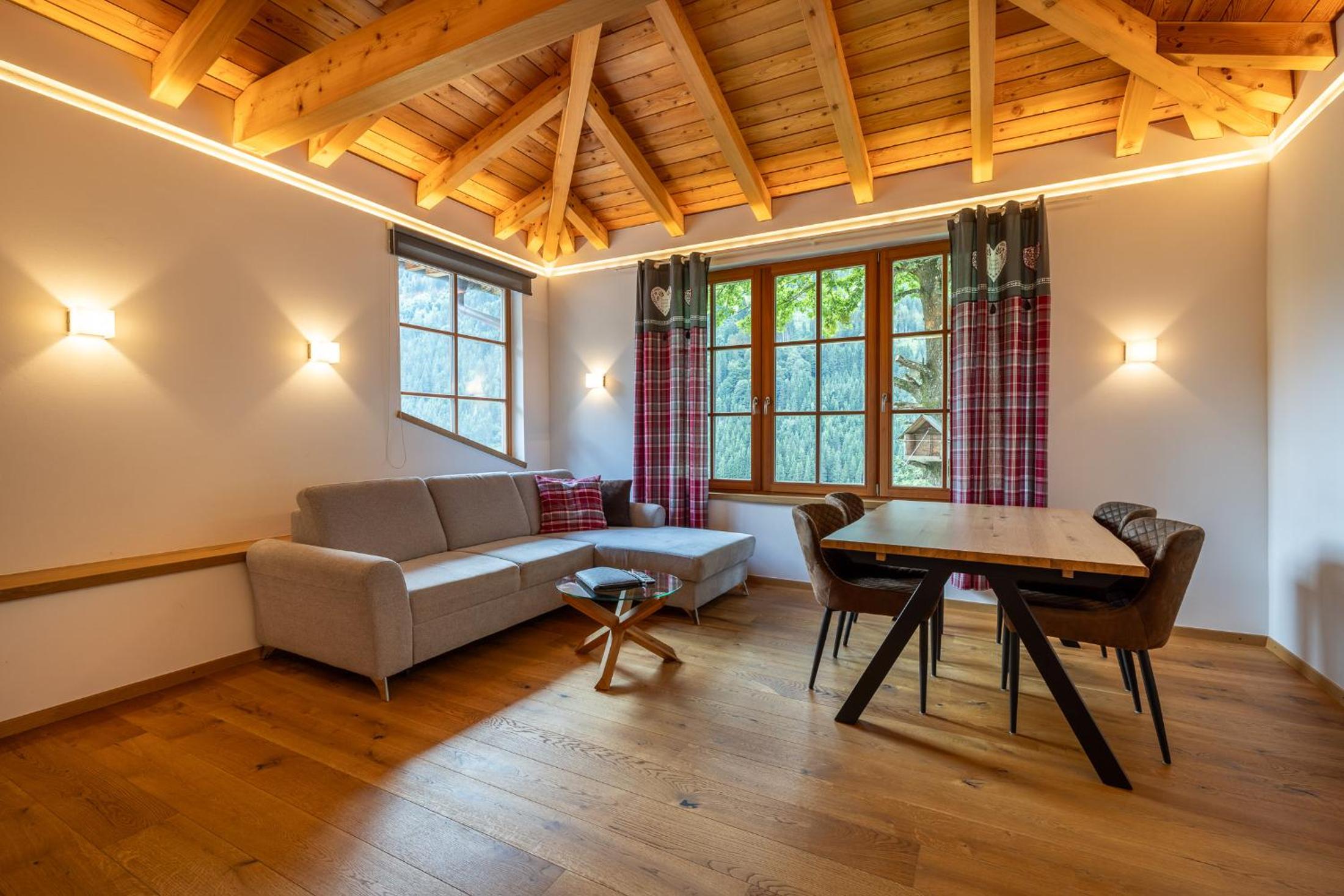 One-Bedroom Apartment - Photo 12