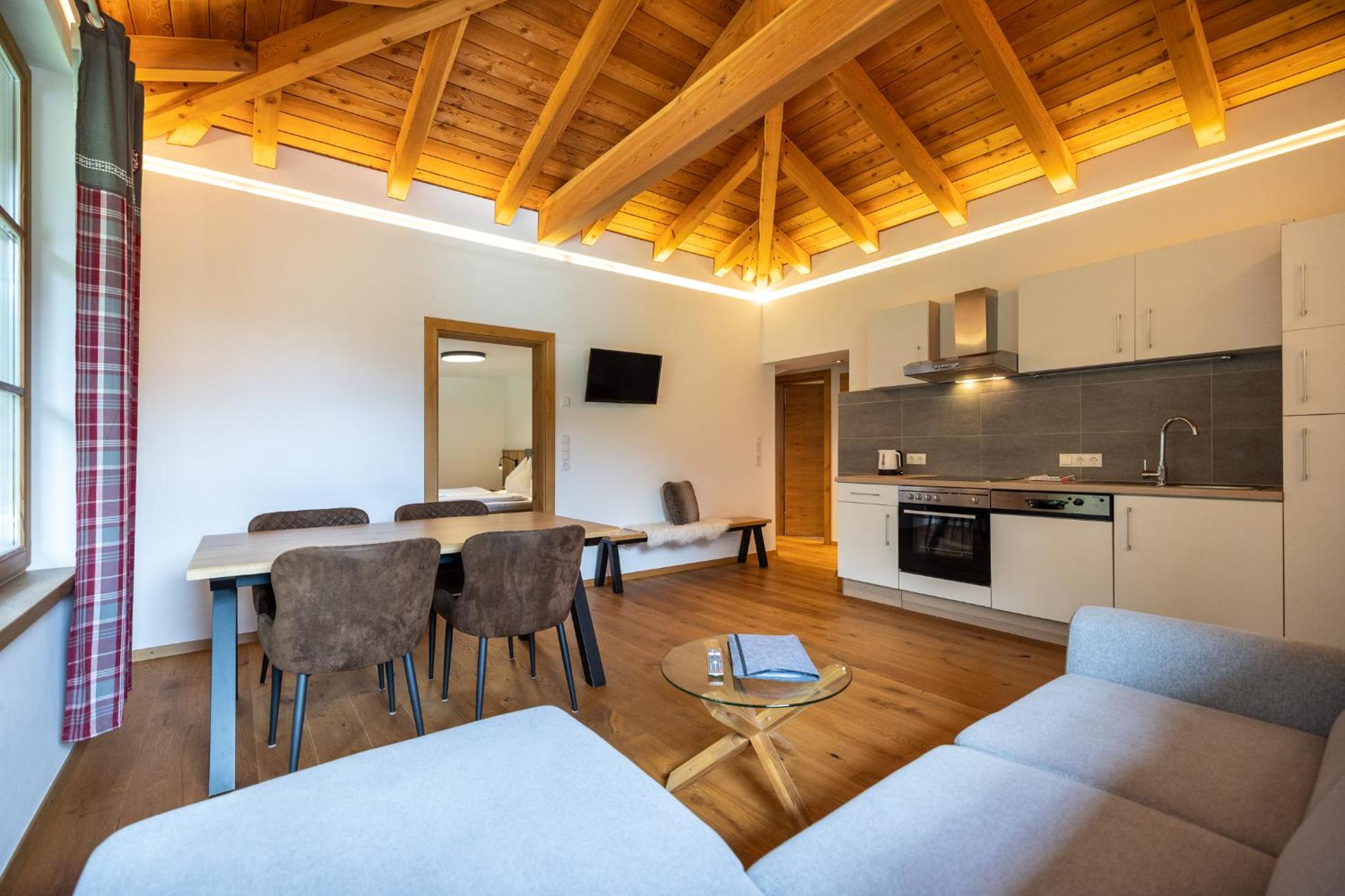 One-Bedroom Apartment - Photo 16