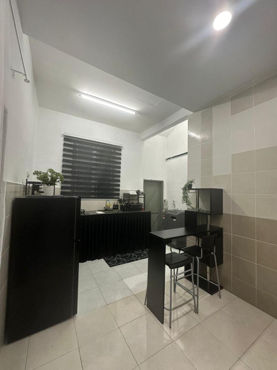 Three-Bedroom House photo 2