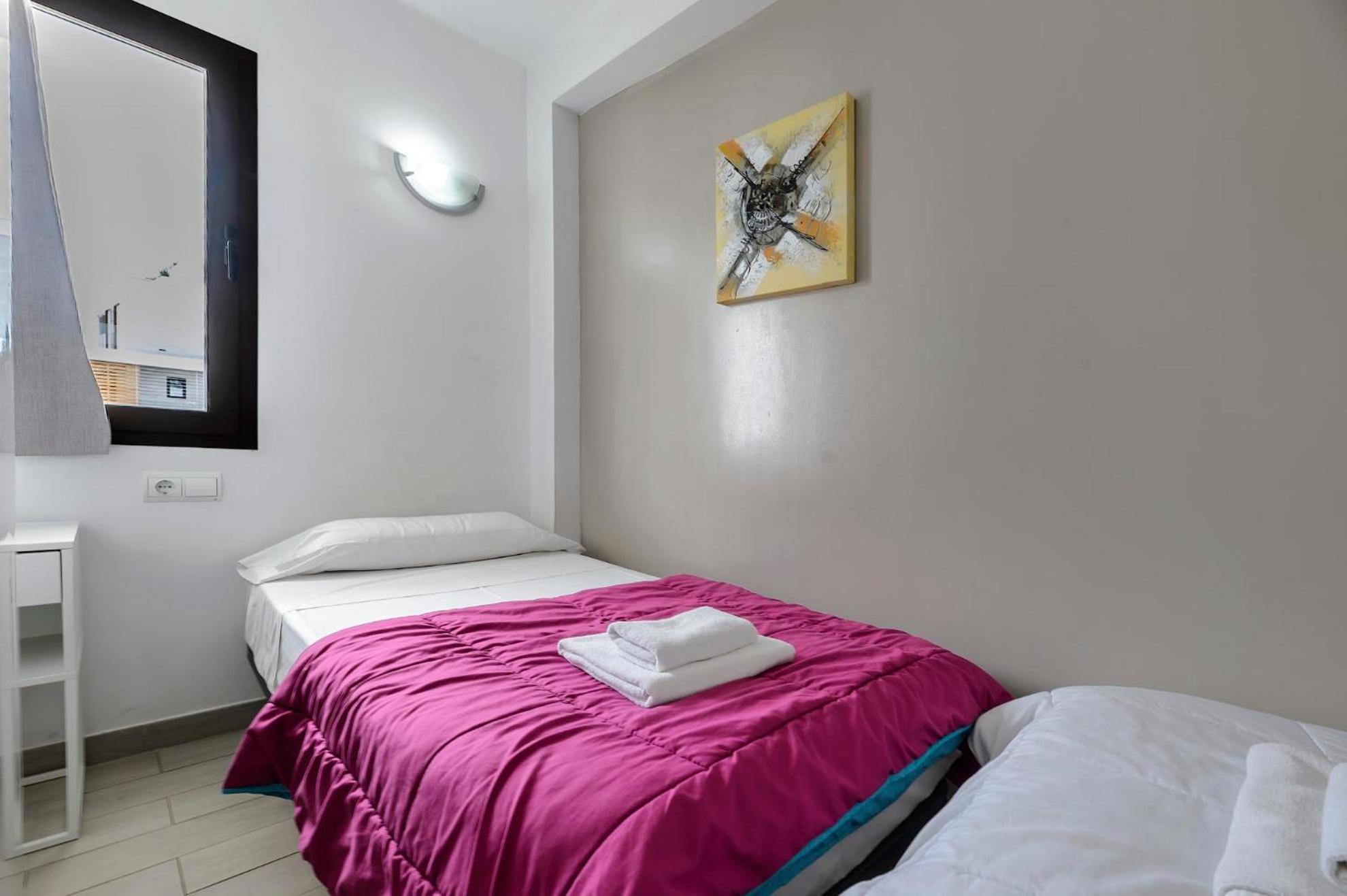 Apartment with Balcony - Photo 11