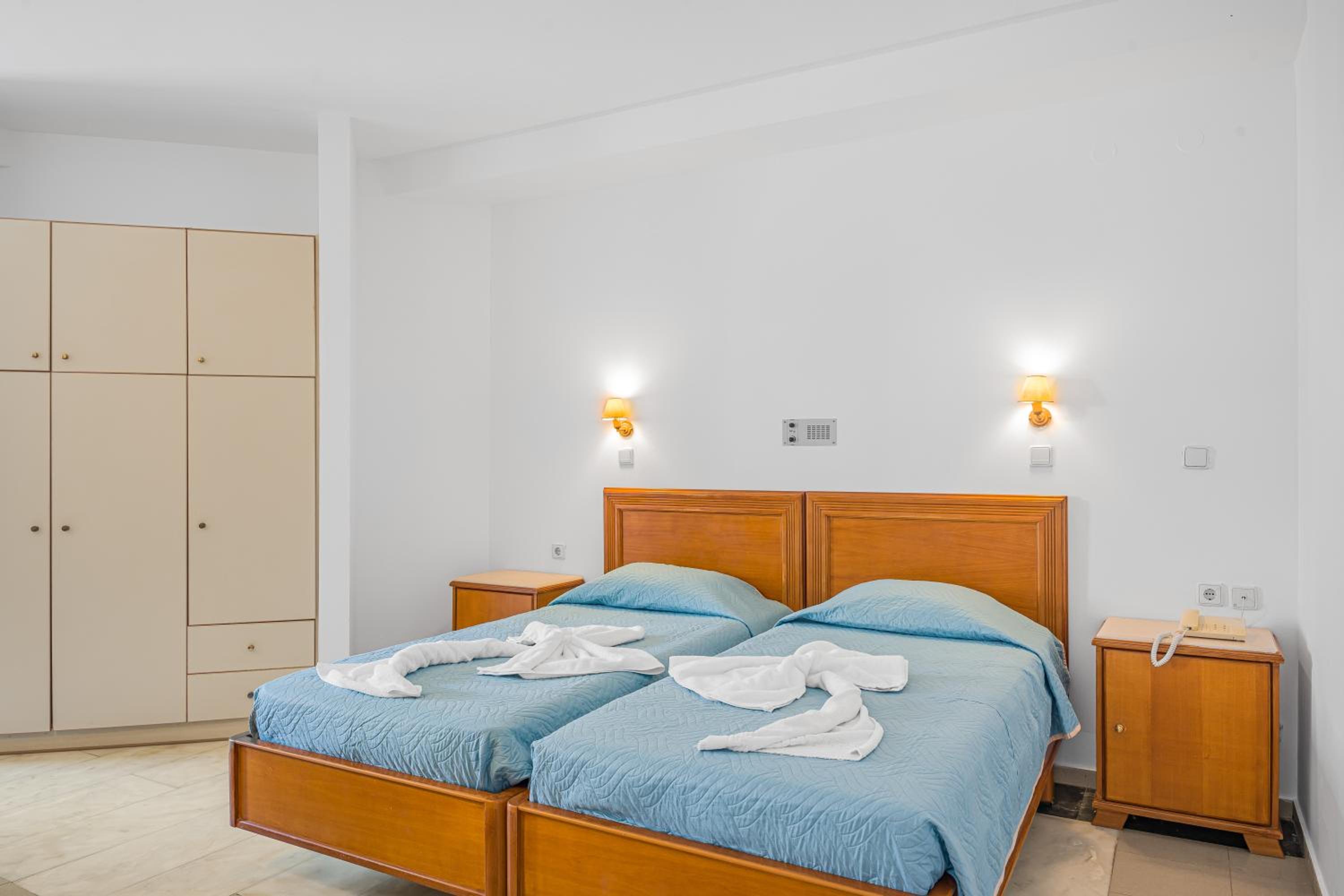 Economy Triple One Bedroom Apartment photo 1