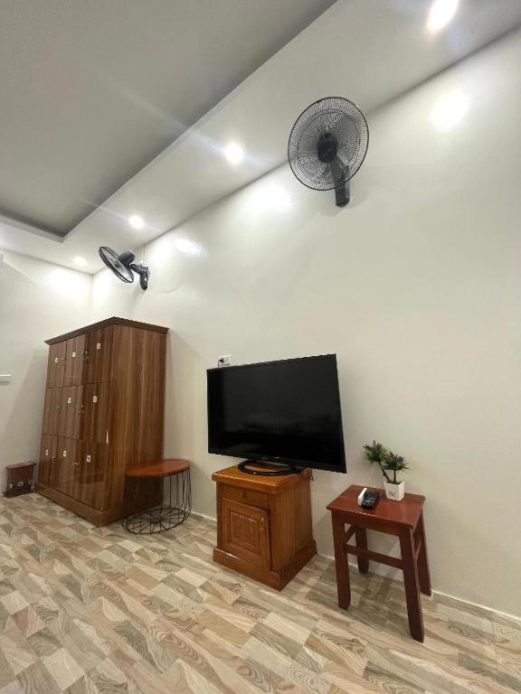 Family Room photo 1