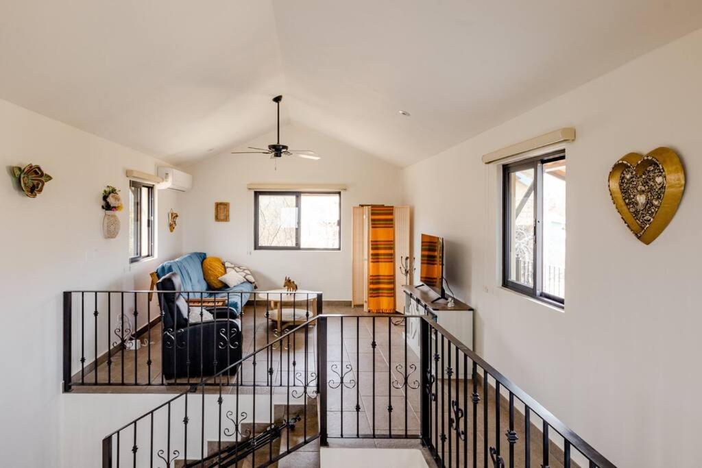 One-Bedroom House photo 1