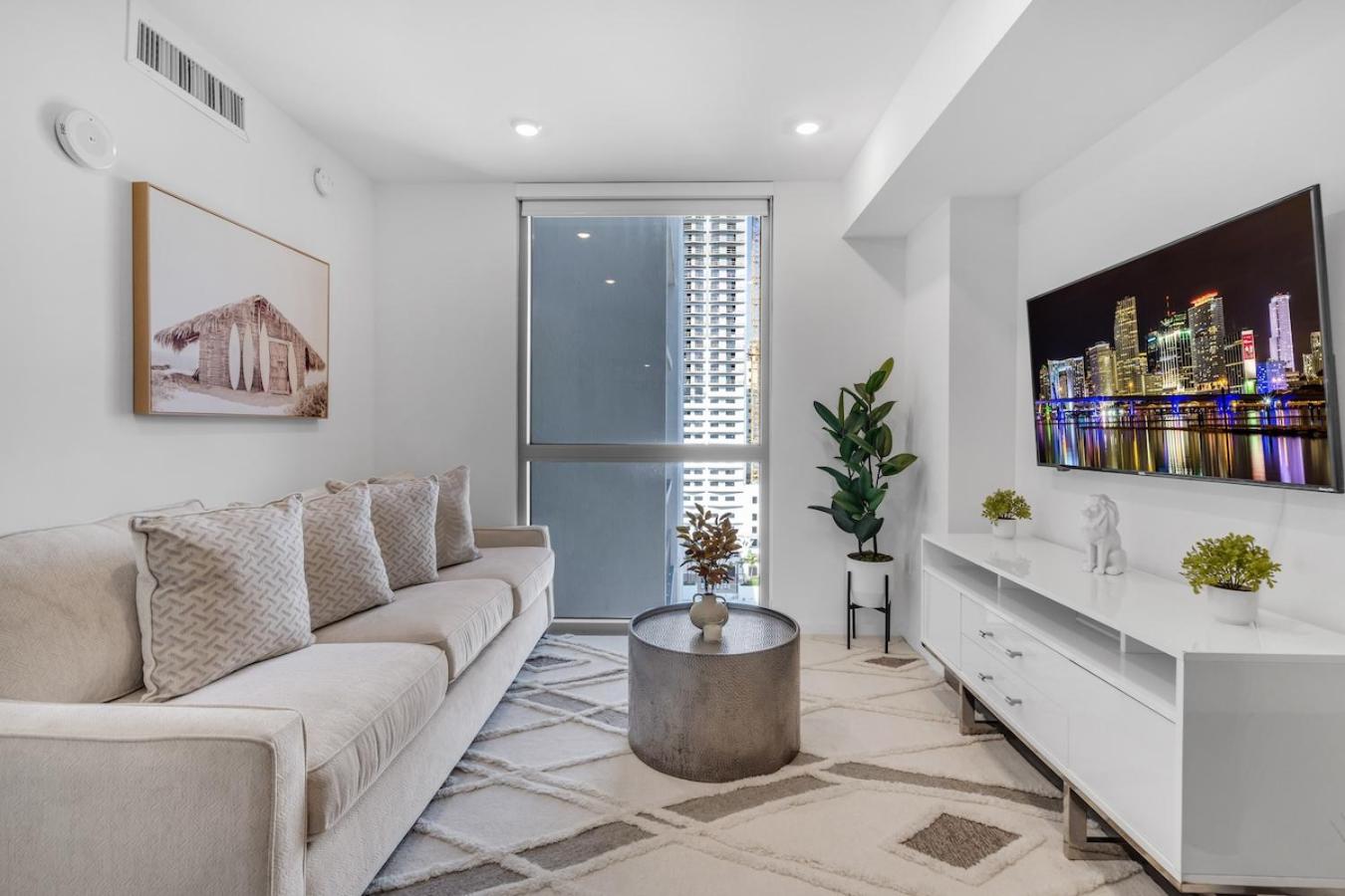 Apartment photo 1