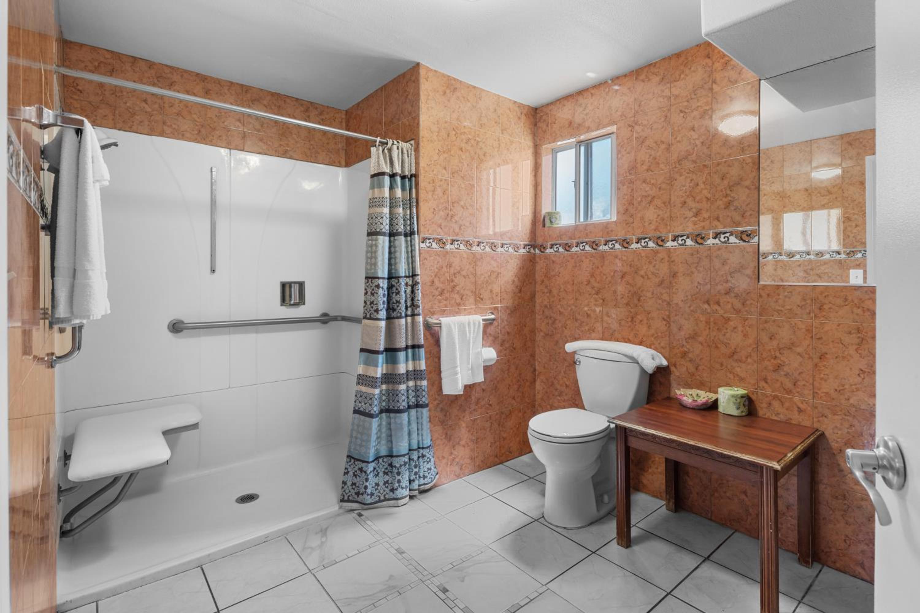 Single Room - Disability Access photo 1