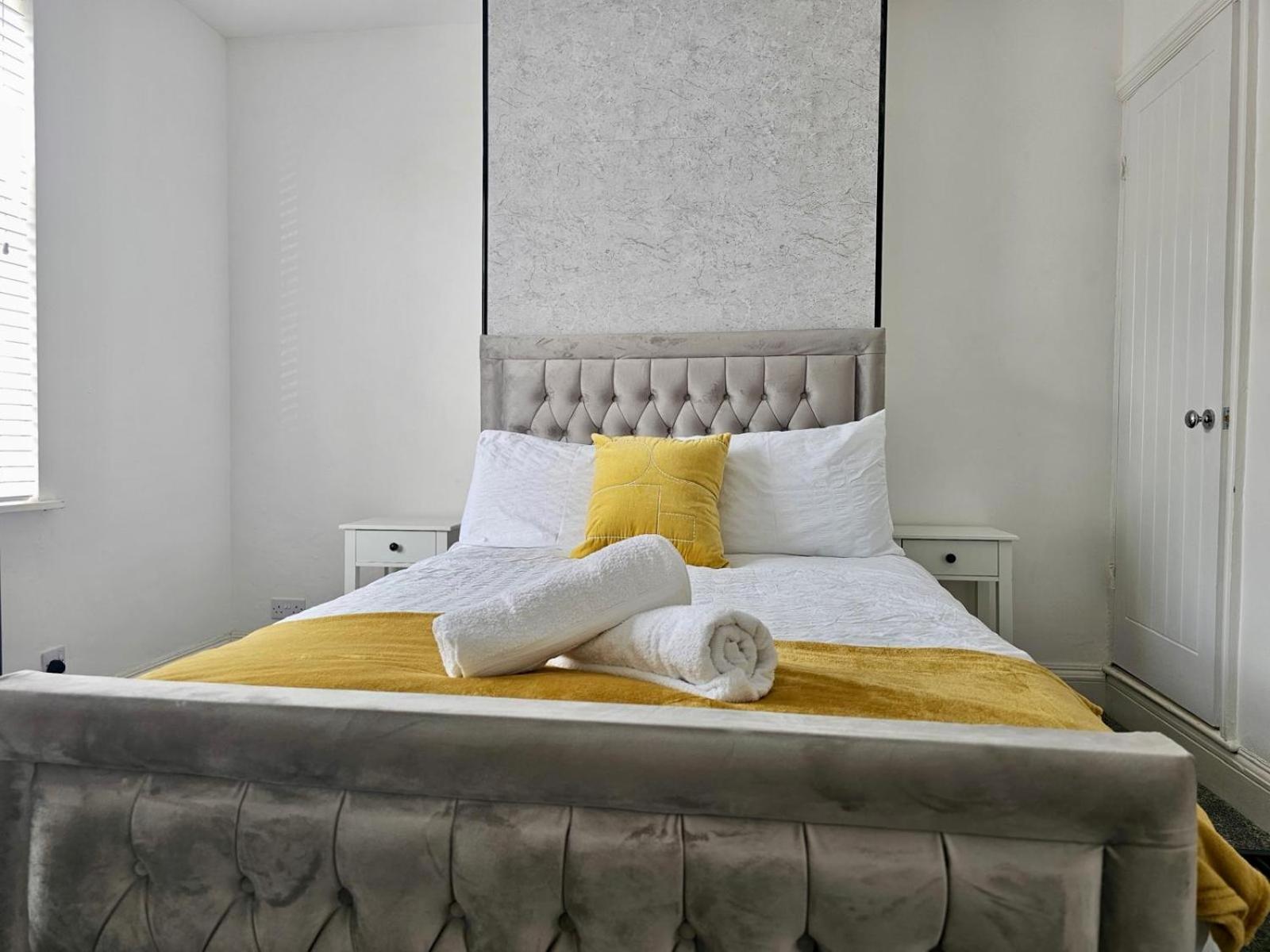 Two-Bedroom Apartment - Photo 1