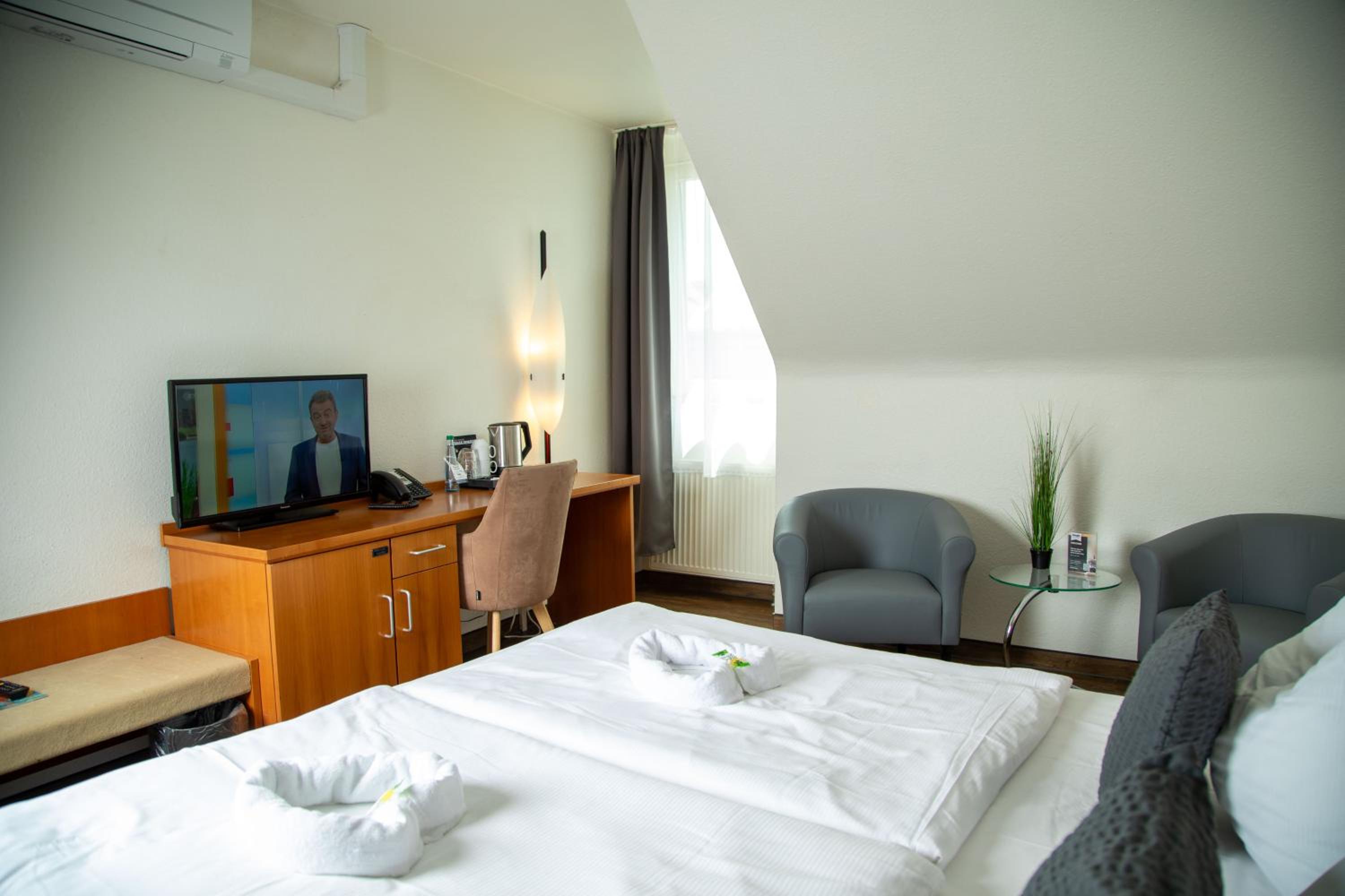 Double Room - Photo 2