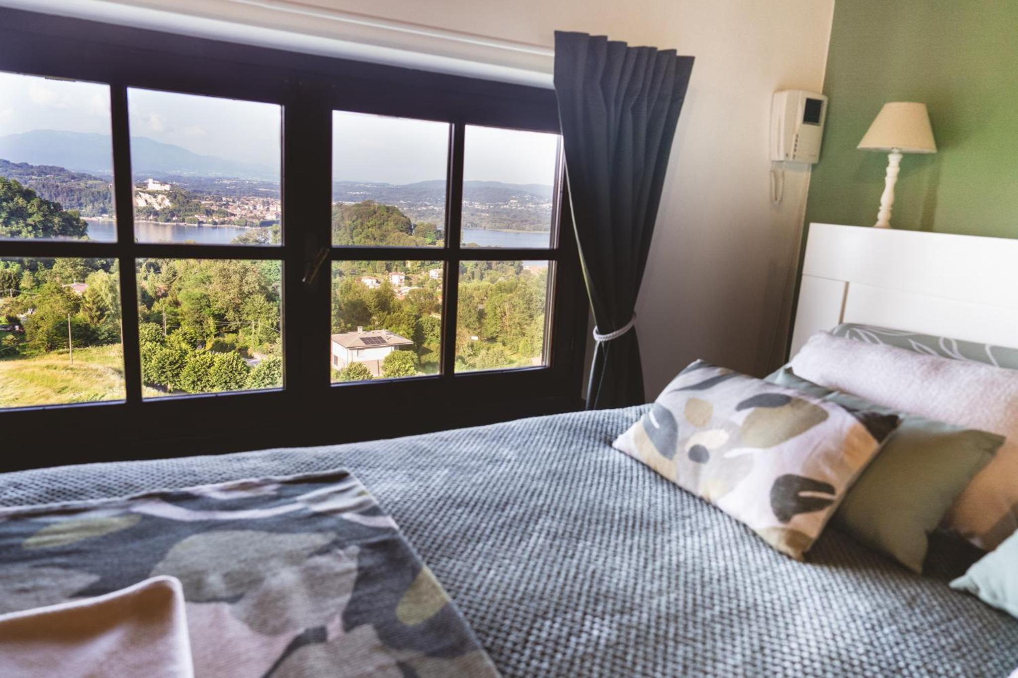 Quadruple Room with Lake View photo 2