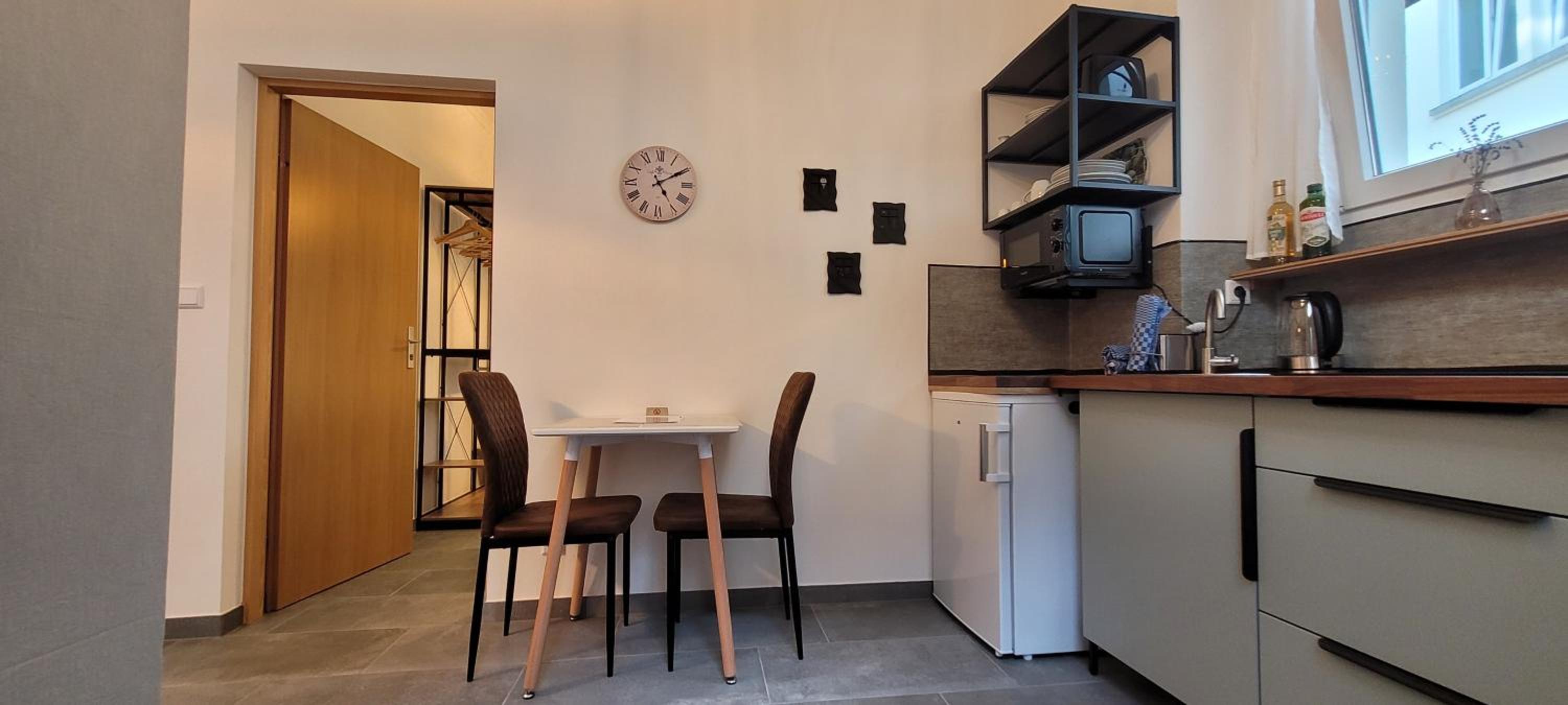 One-Bedroom Apartment photo 2