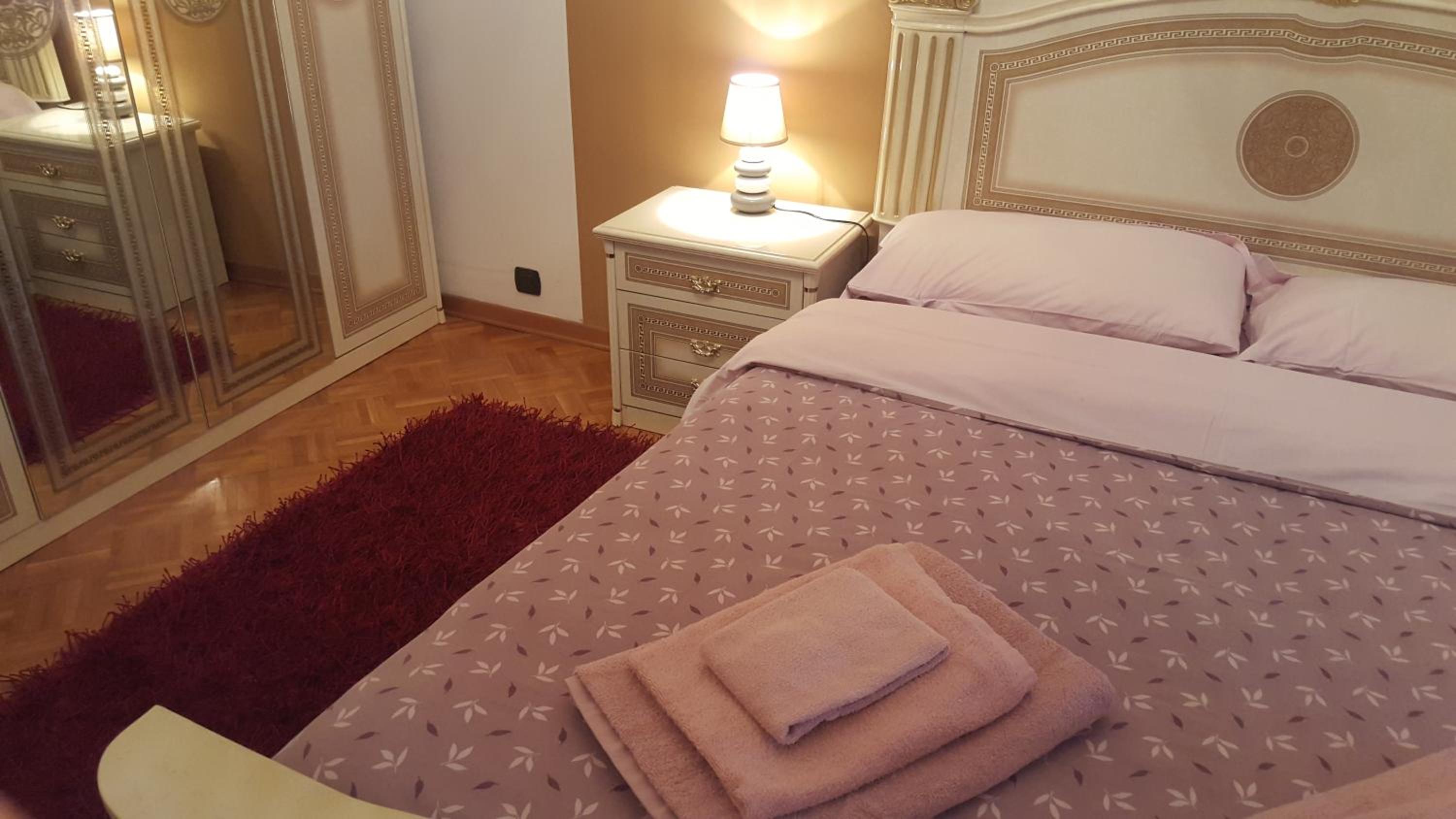 Double Room - Photo 2