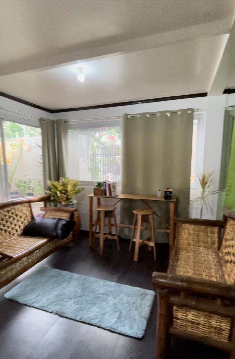 Family Room photo 3